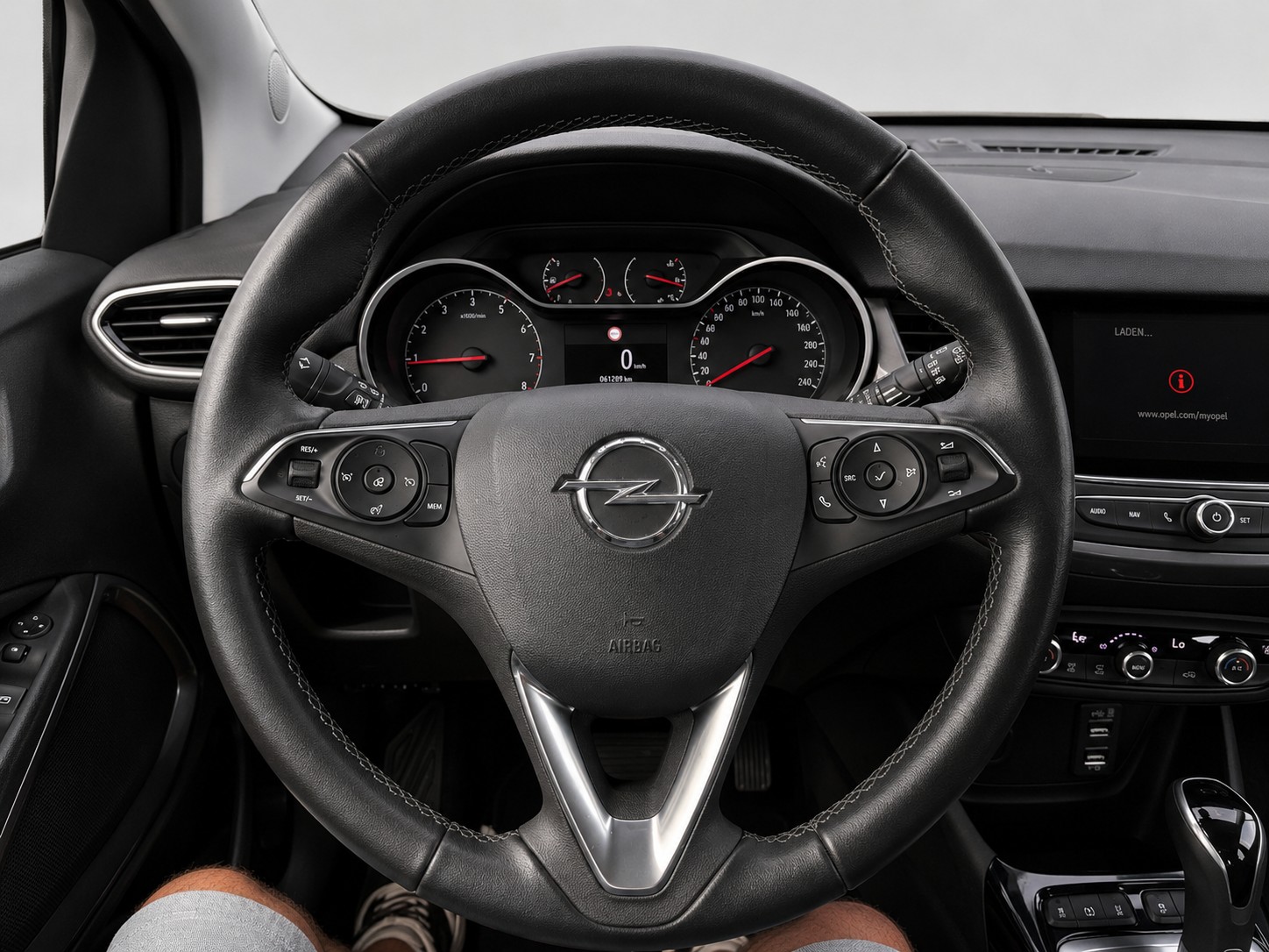 OPEL Crossland 1.2i Elegance Automat Frisch ab MFK Sehr wenig KM-image-9