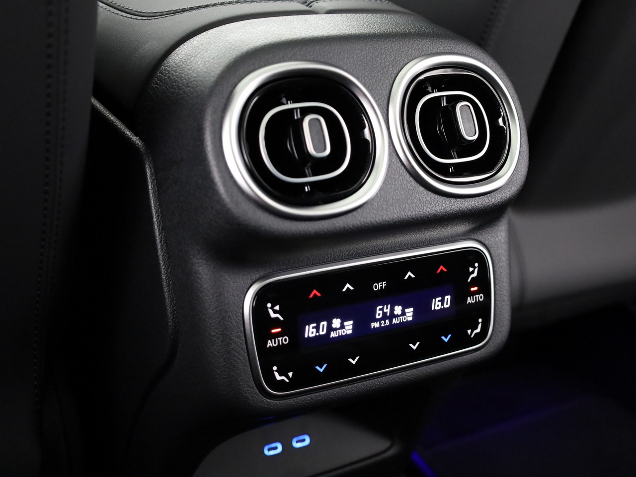 MERCEDES-BENZ GLC 53 AMG 4Matic+ 9G-Tronic-image-17
