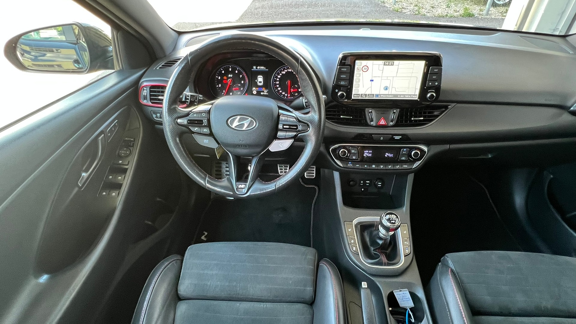 HYUNDAI i30 FASTBACK N 2.0 T-GDi l 275 PS-image-19