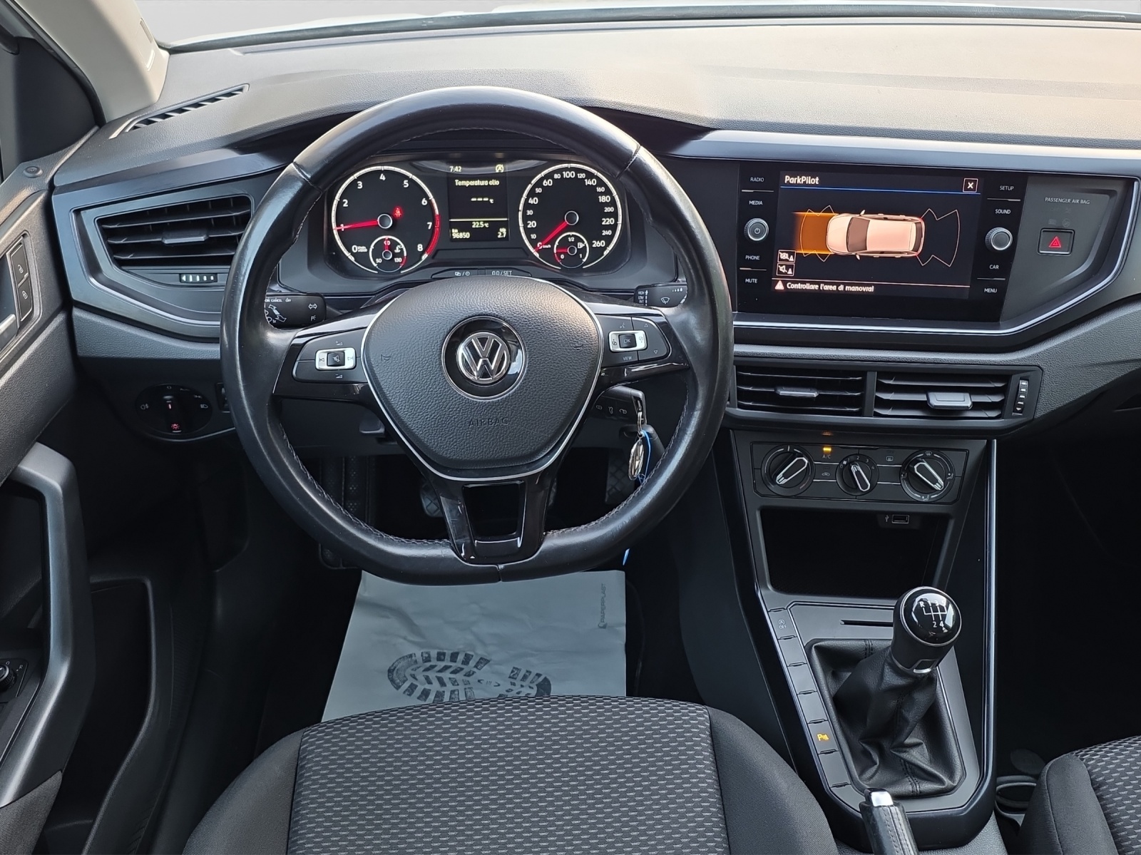 VW Polo 1.0 BMT Trendline-image-9