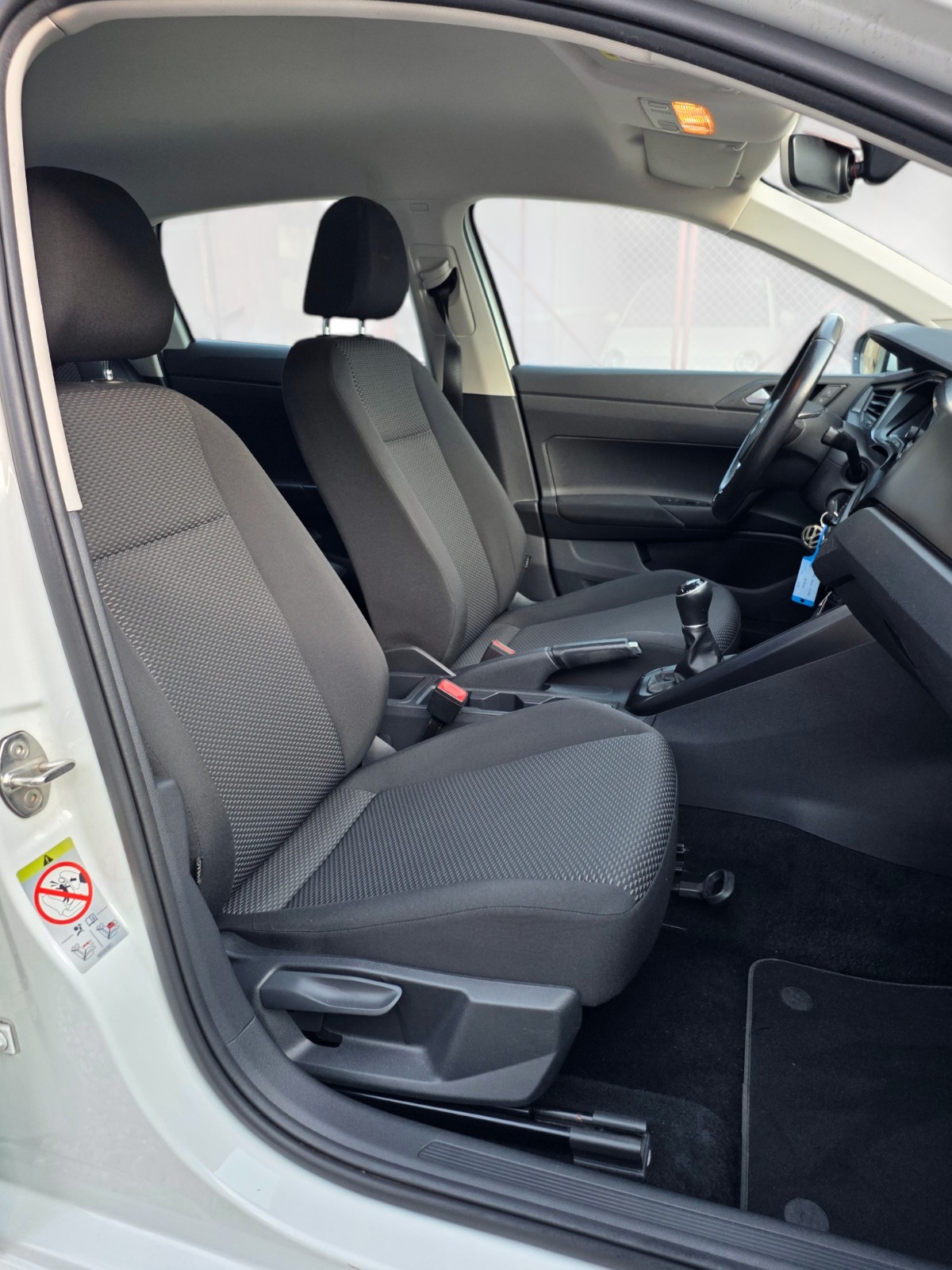 VW Polo 1.0 BMT Trendline-image-13