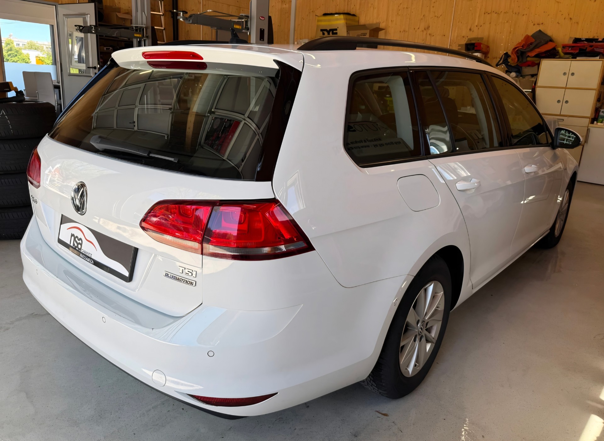 VW Golf Variant 1.0 TSI BlueMotion Comfortline DSG-showroom-element-3