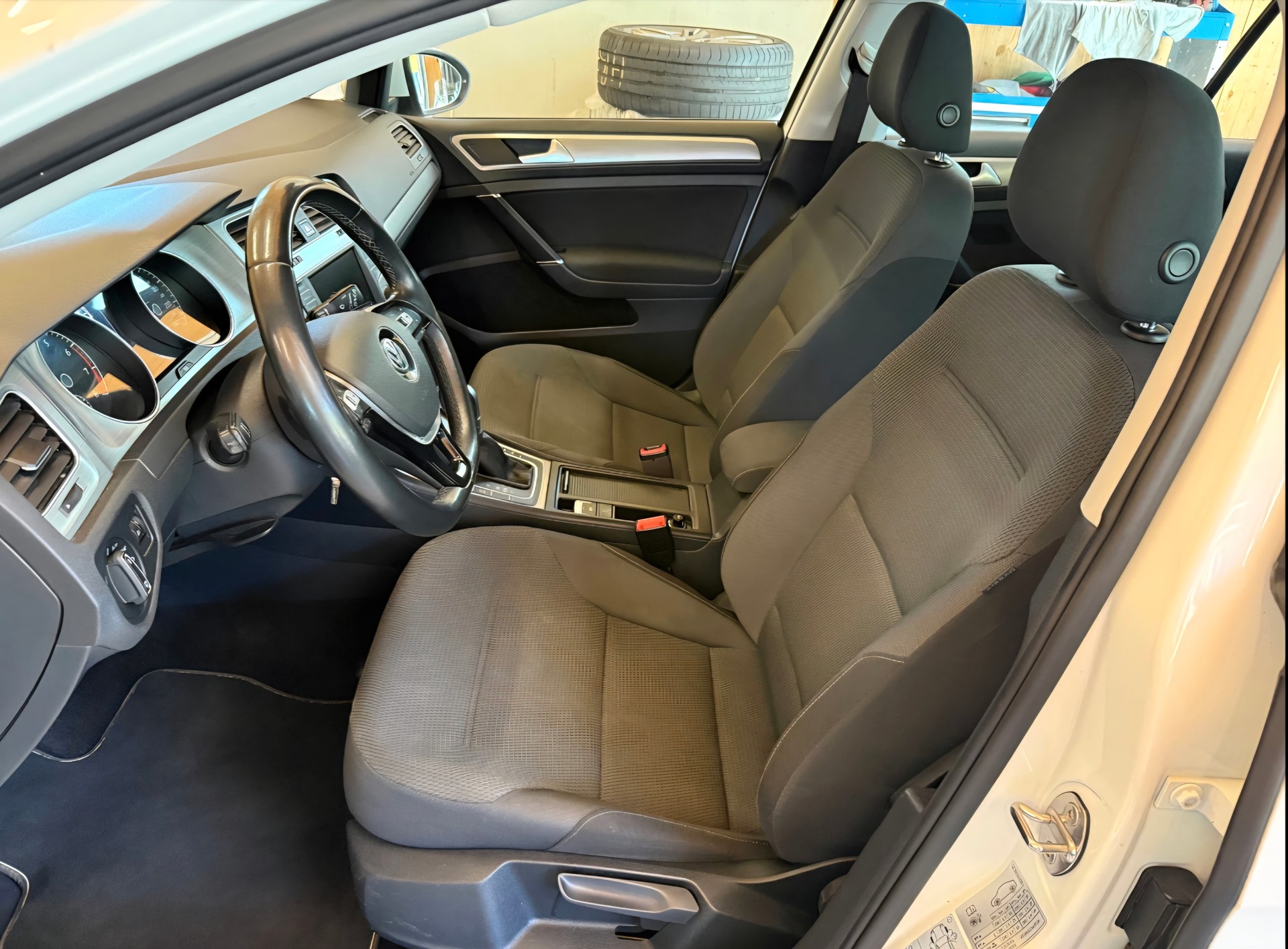 VW Golf Variant 1.0 TSI BlueMotion Comfortline DSG-image-6
