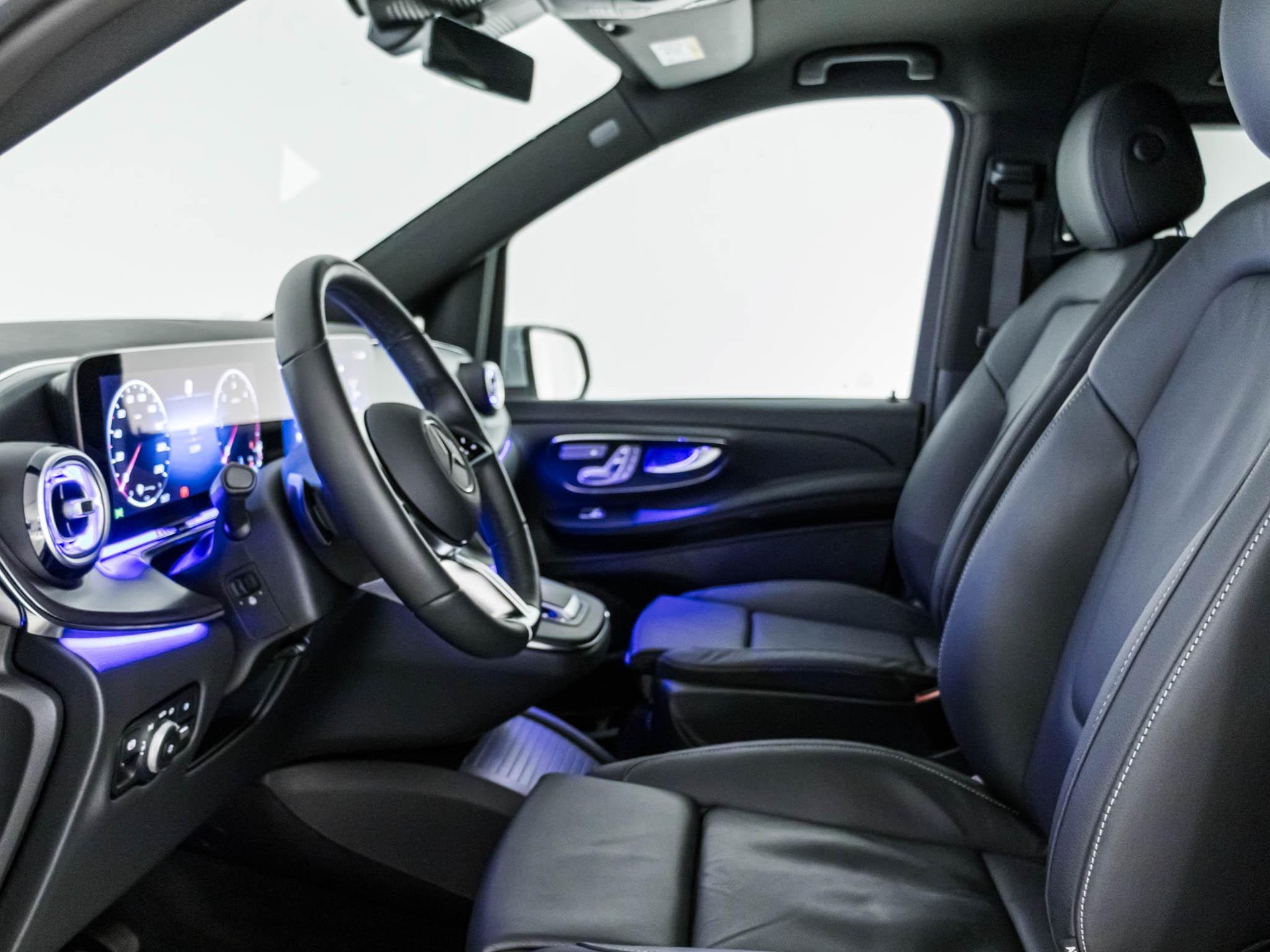 MERCEDES-BENZ V 300 d 4MATIC AVANTGARDE L-image-6