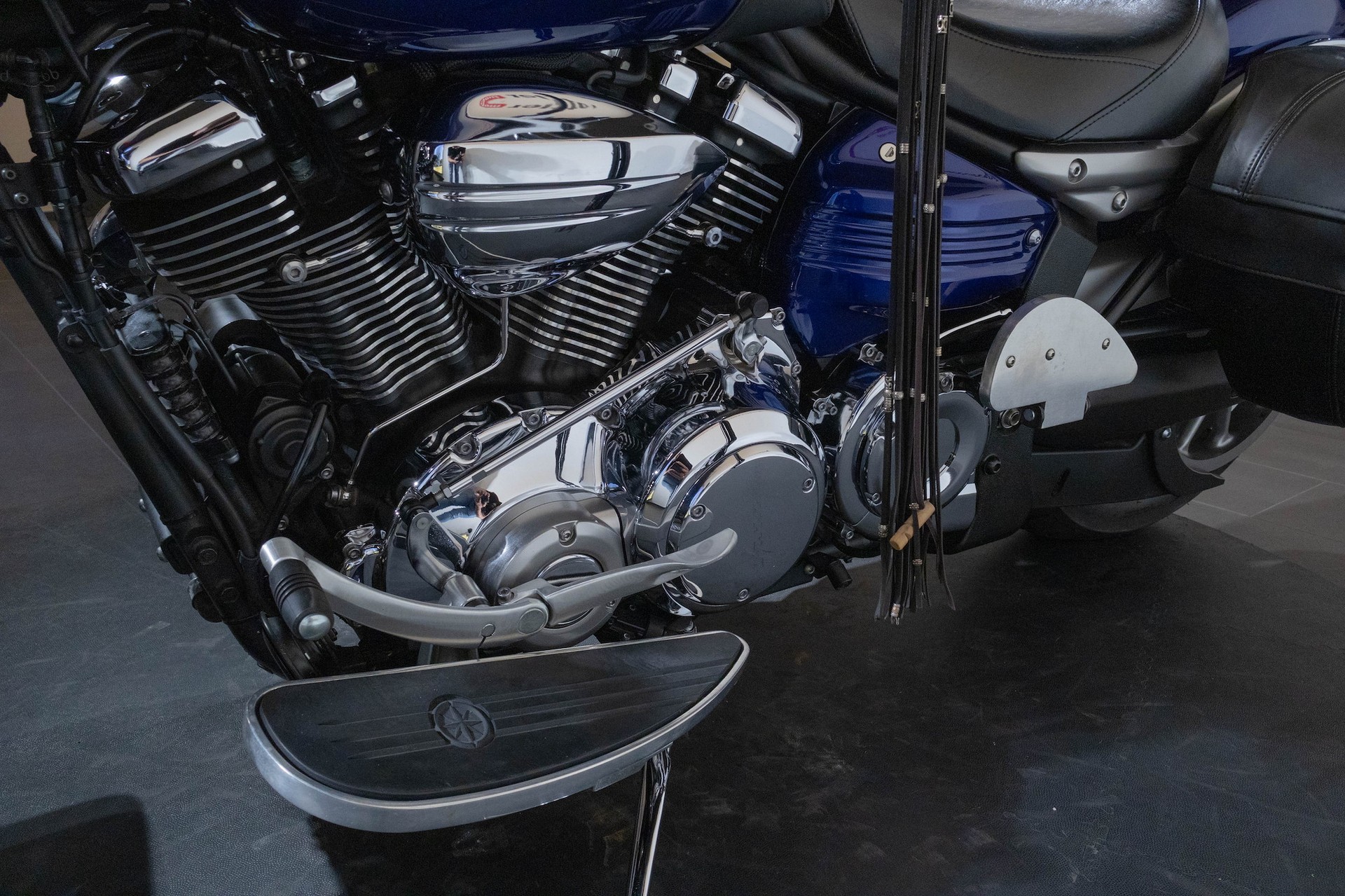 YAMAHA XV 1900 Midnight Star-image-10