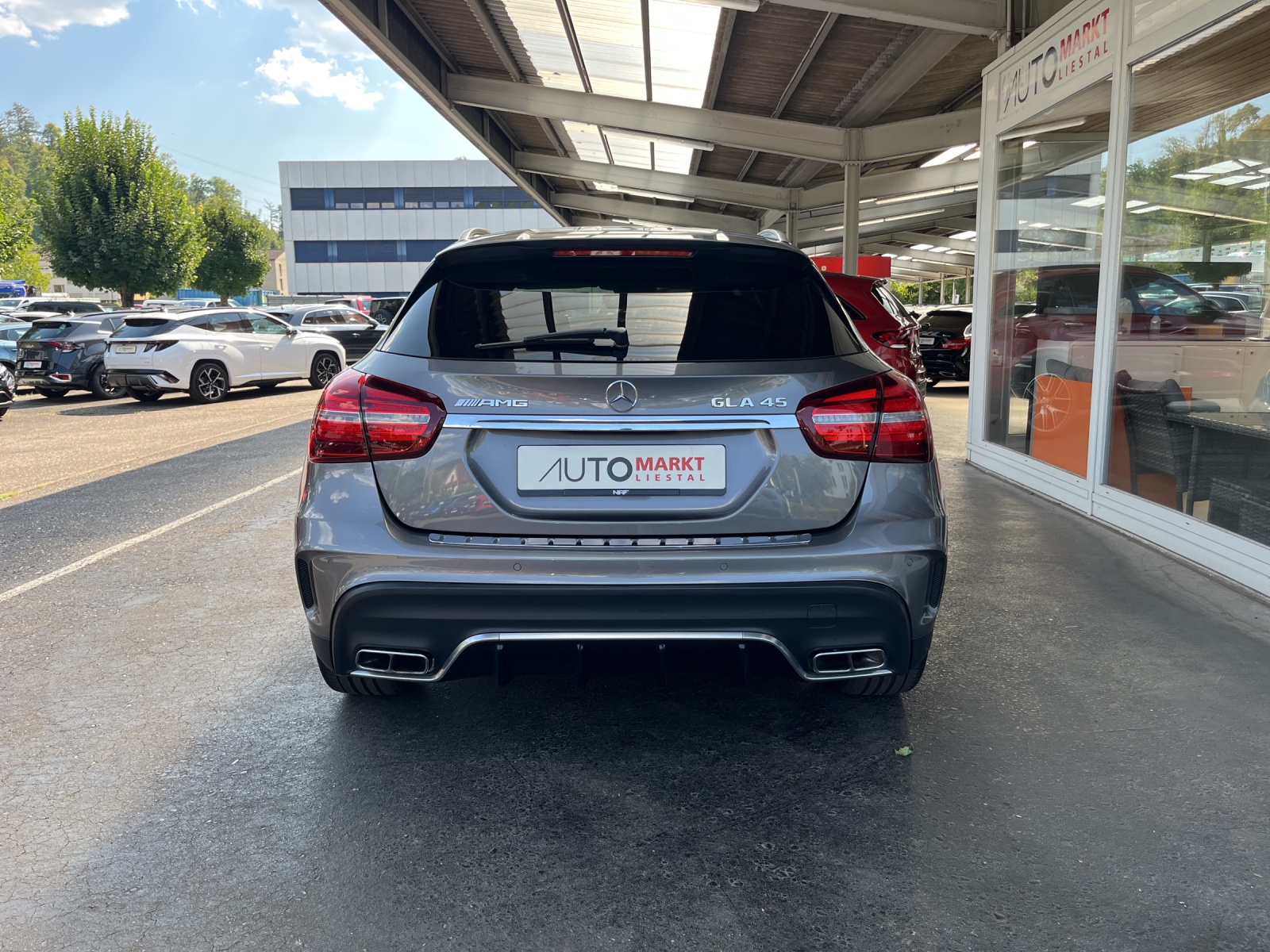 MERCEDES-BENZ GLA 45 AMG 4Matic 7G-DCT-showroom-element-3