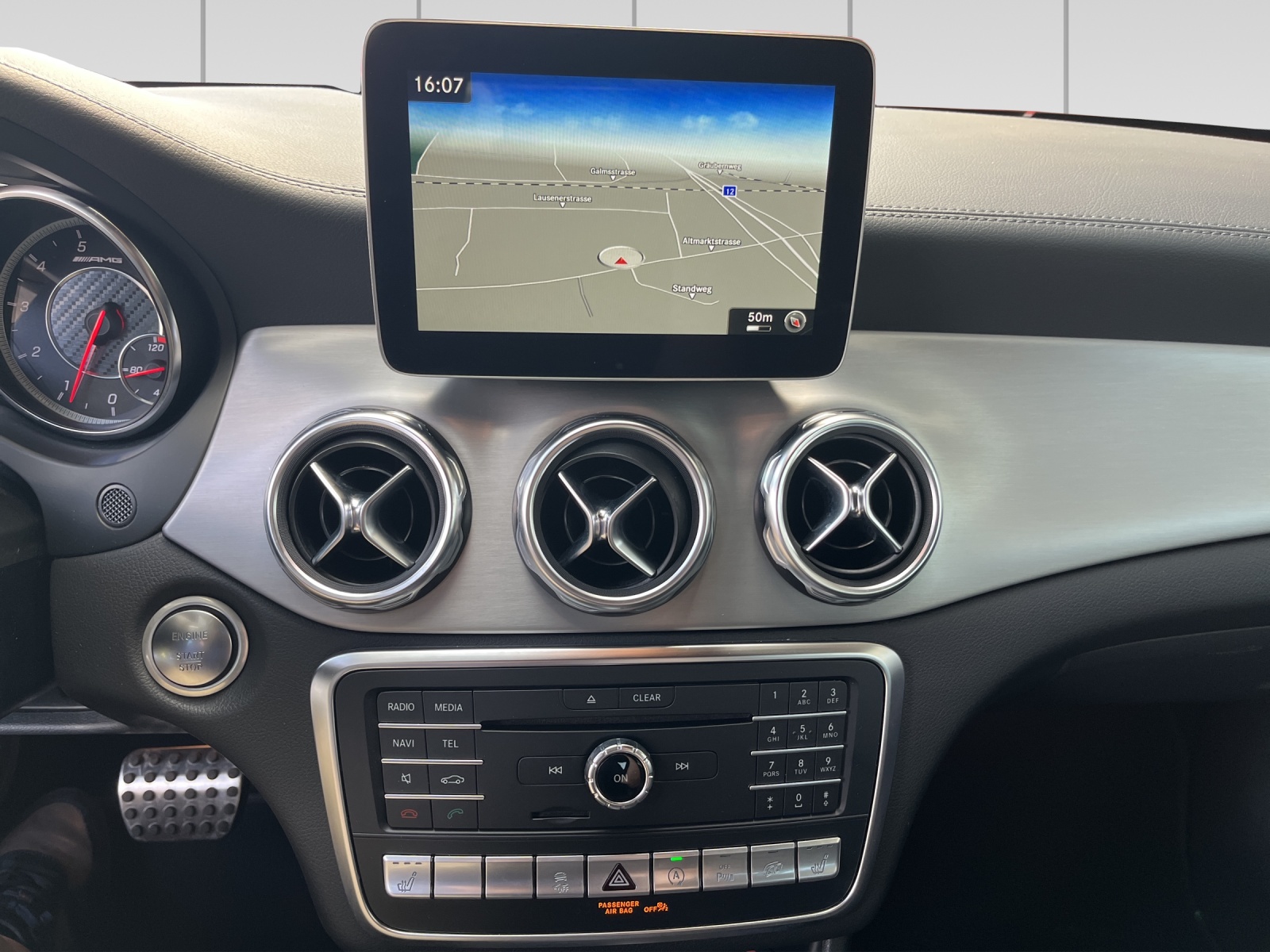 MERCEDES-BENZ GLA 45 AMG 4Matic 7G-DCT-image-10