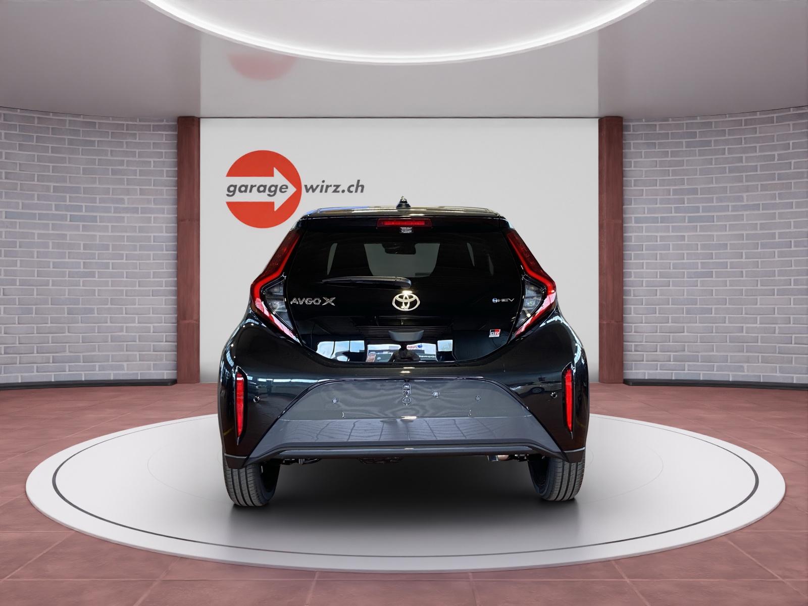 TOYOTA Aygo X 1.5 VVT-i HSD GR Sport-showroom-element-3