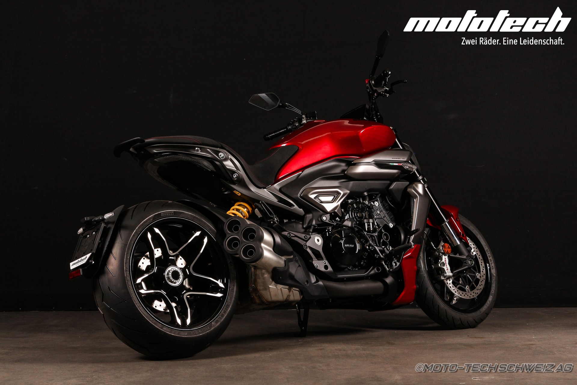 DUCATI X Diavel V4-showroom-element-2