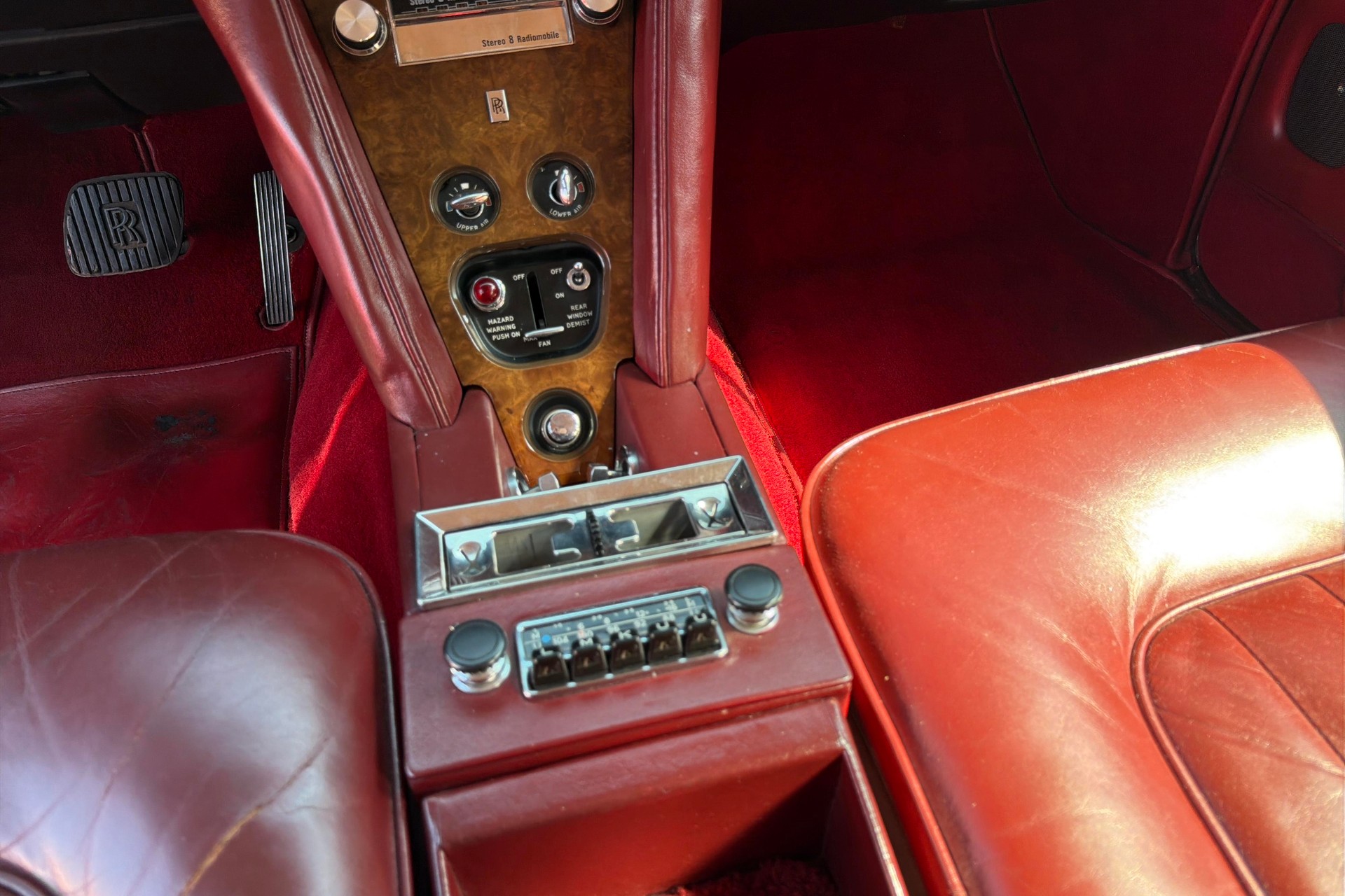 ROLLS-ROYCE Silver Shadow-image-14