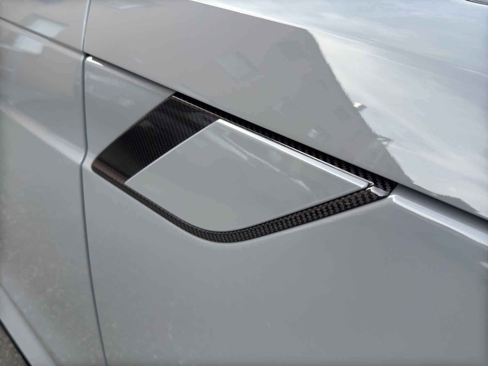 LAND ROVER RR Sport P635 Edition TWO Carbon-image-10