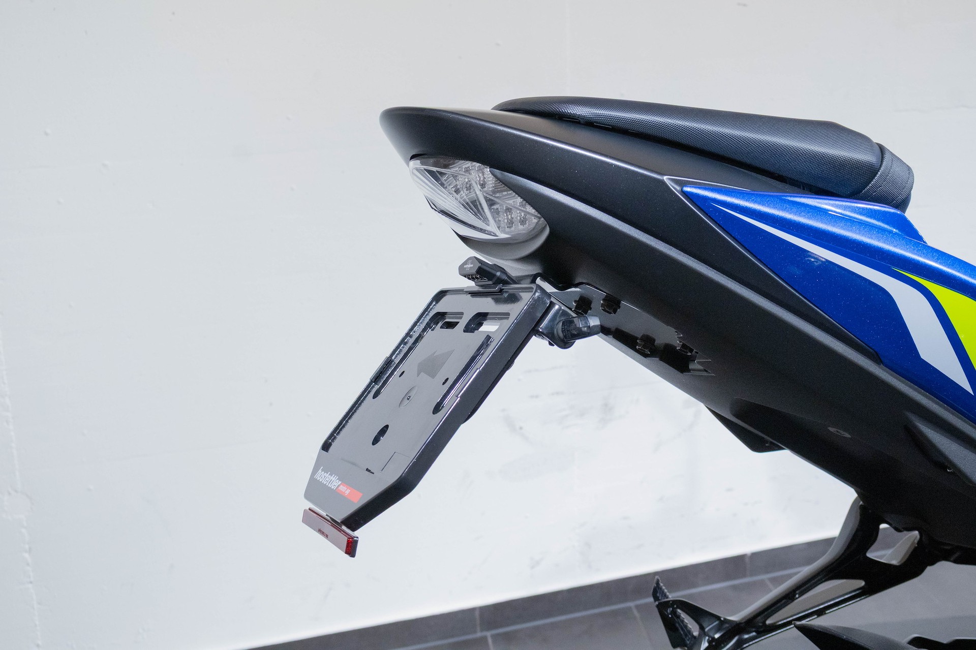 SUZUKI GSX-S 750 L7-M0-image-8