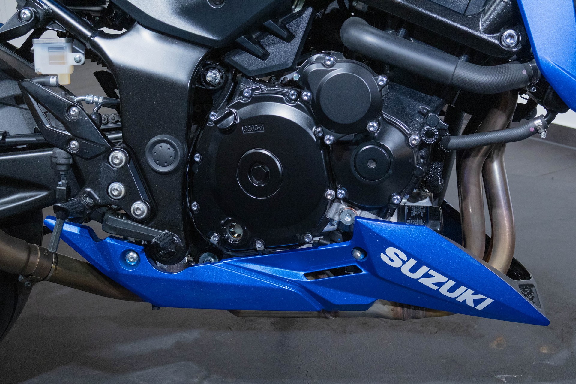 SUZUKI GSX-S 750 L7-M0-image-11