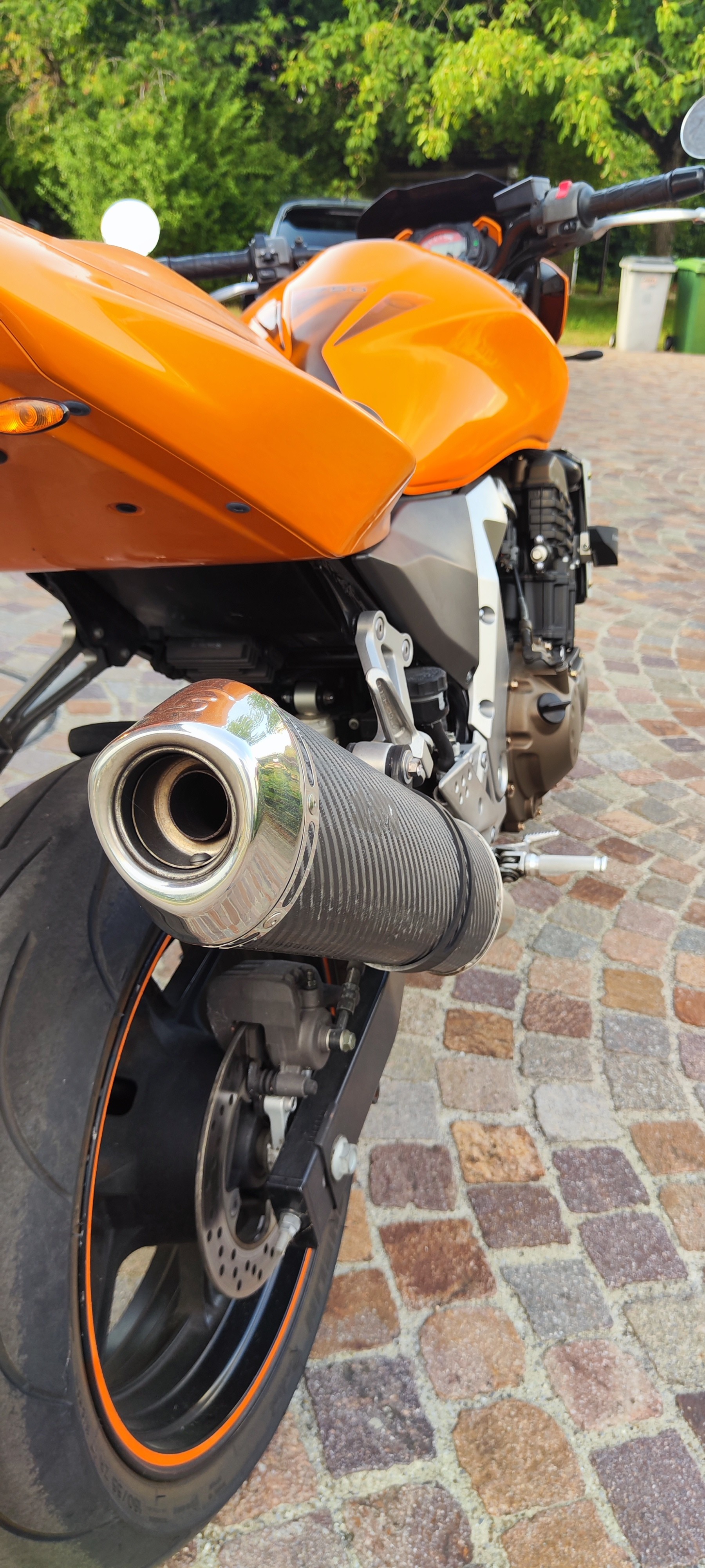 KAWASAKI Z 750-image-5