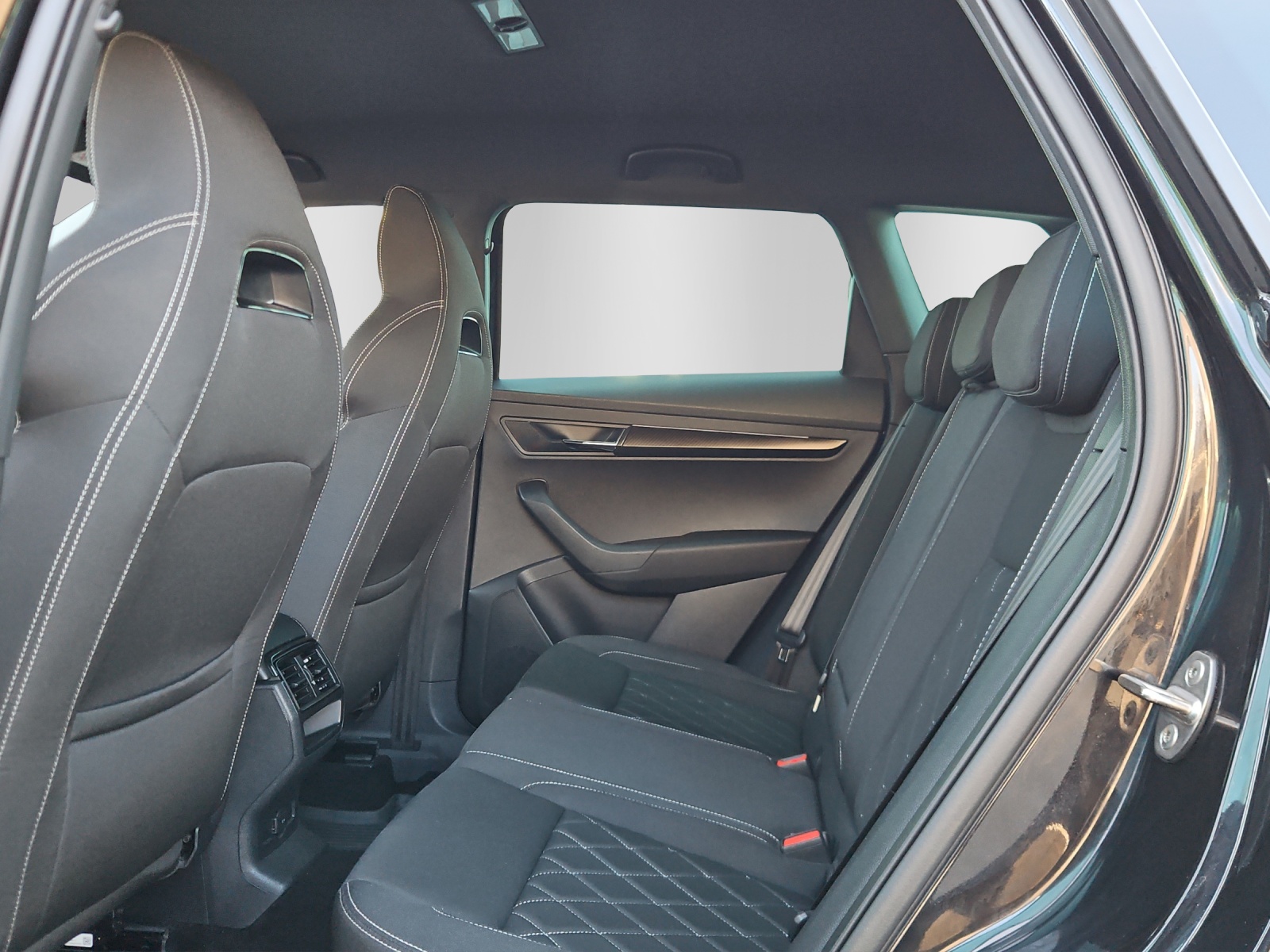 SKODA Karoq 2.0 TSI SportLine 4x4 DSG-image-6