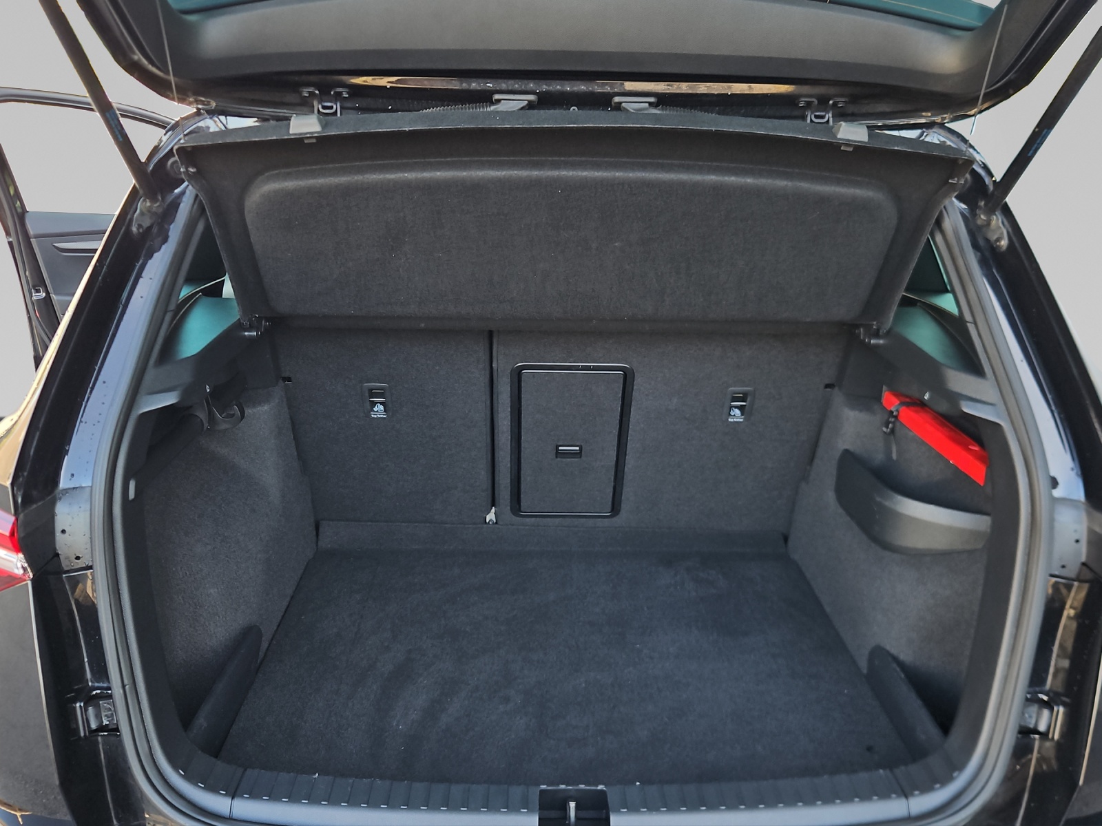 SKODA Karoq 2.0 TSI SportLine 4x4 DSG-image-7