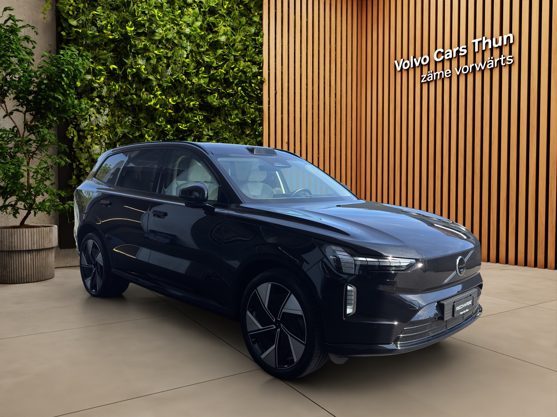 VOLVO EX90 Twin Performance Ultra AWD-showroom-element-2