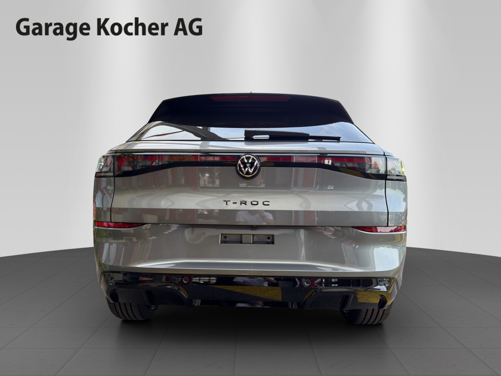 VW T-Roc 1.5 eTSI mHEV R-Line DSG-showroom-element-3
