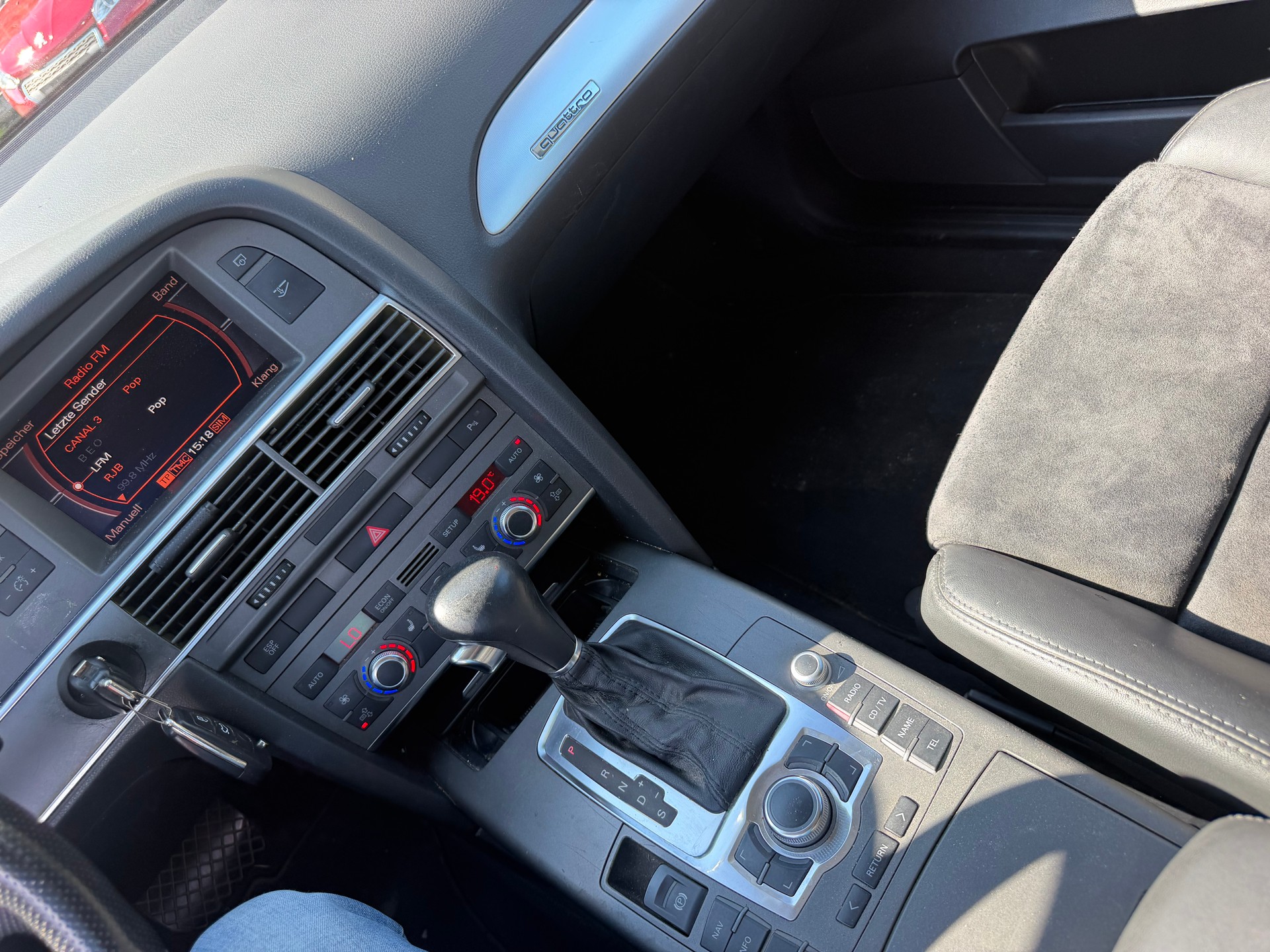 AUDI A6 Avant 2.7 V6 TDI quattro tiptronic-image-6