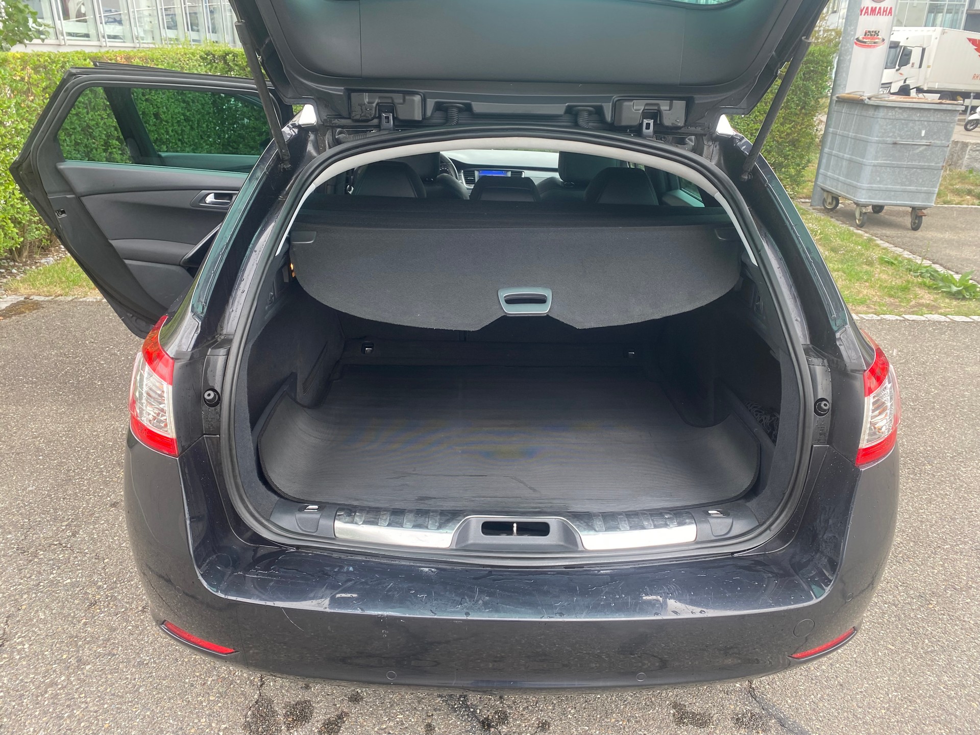 PEUGEOT 508 SW 1.6 16V T Allure-image-11