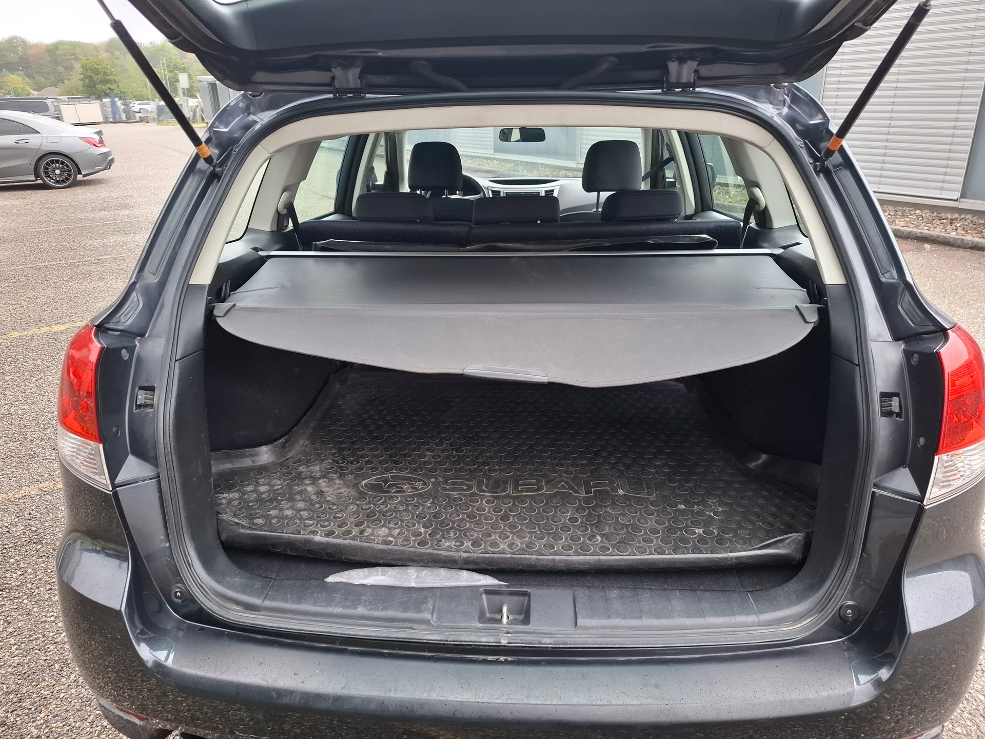 SUBARU Legacy 2.0D Swiss AWD-image-6