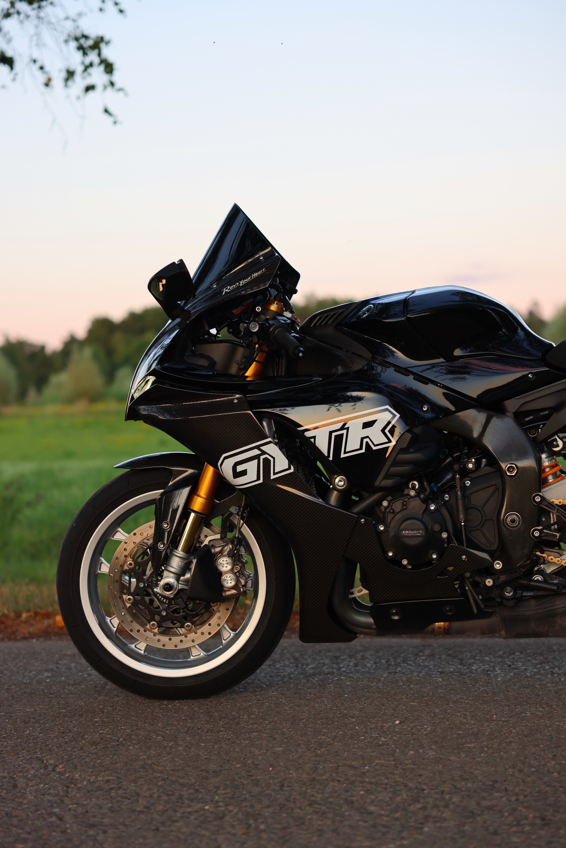YAMAHA YZF-R1 M ABS-image-7