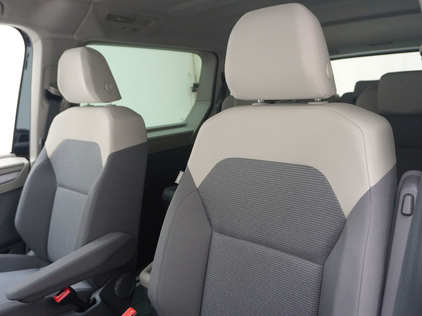 VW Multivan lang 1.5 TSI eHybrid Life Edition 4Motion DSG-image-13