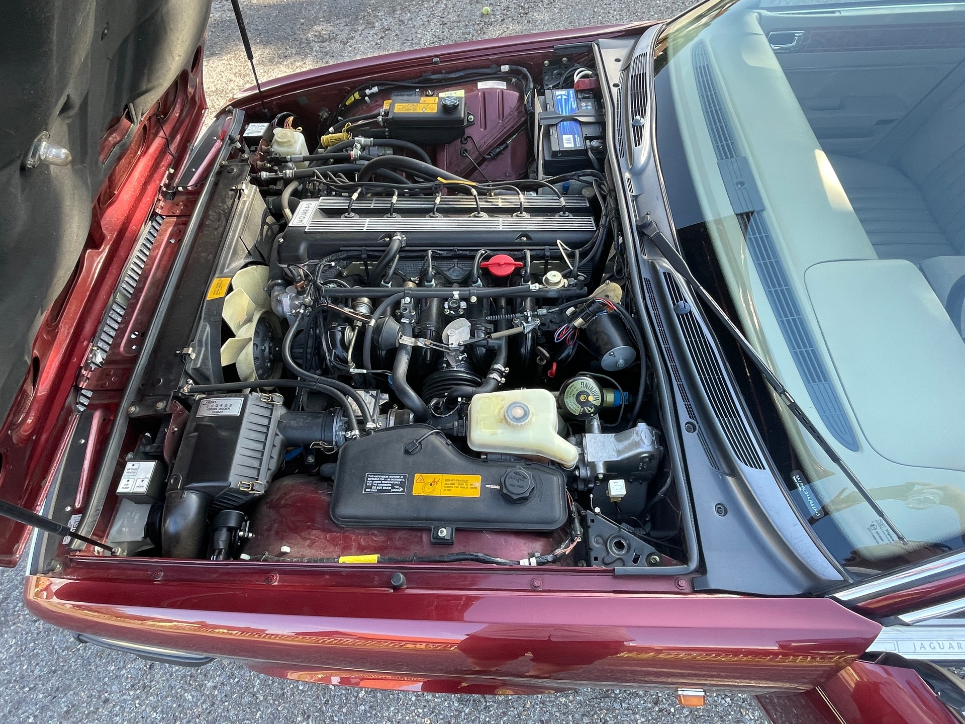 JAGUAR XJ6 4.0 Sovereign (XJ40)-image-13