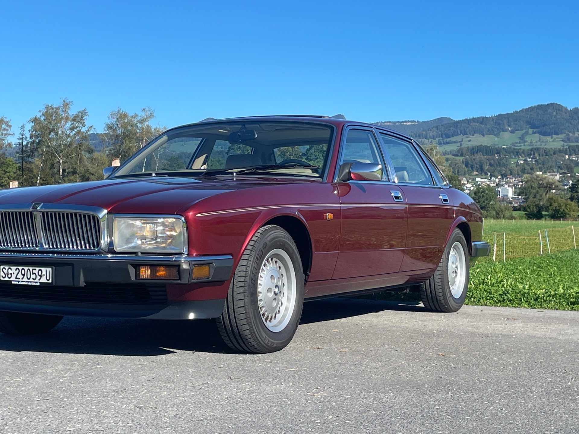 JAGUAR XJ6 4.0 Sovereign (XJ40)-image-4
