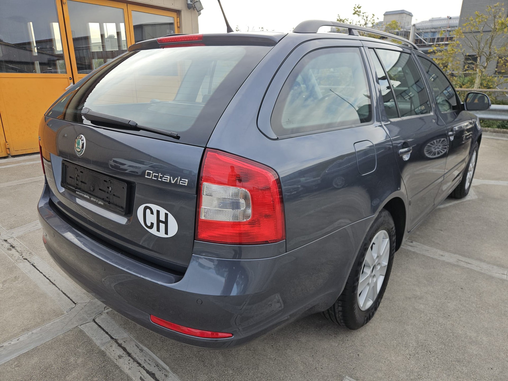 SKODA Octavia Combi 1.4 TSI Family-showroom-element-3