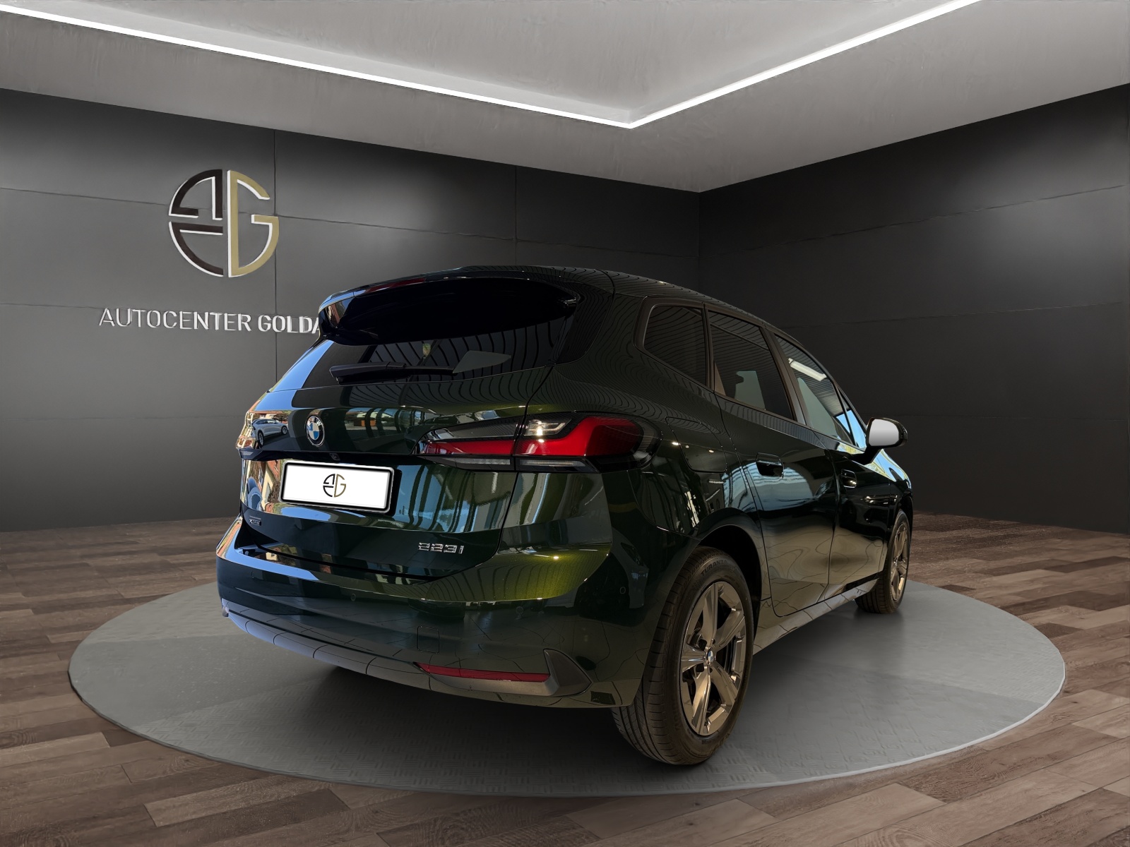 BMW 223i Active Tourer xDrive DKG-showroom-element-3