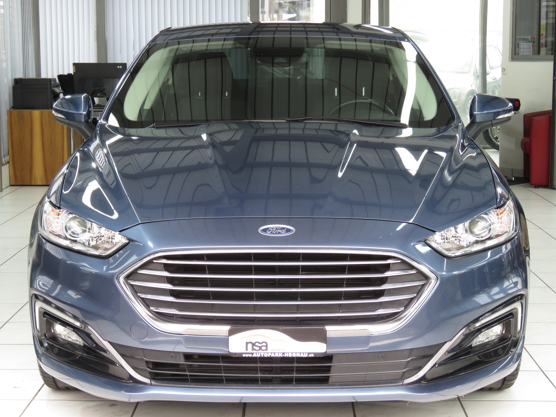FORD Mondeo 2.0 HEV Titanium eCVT (Automat)-showroom-element-1
