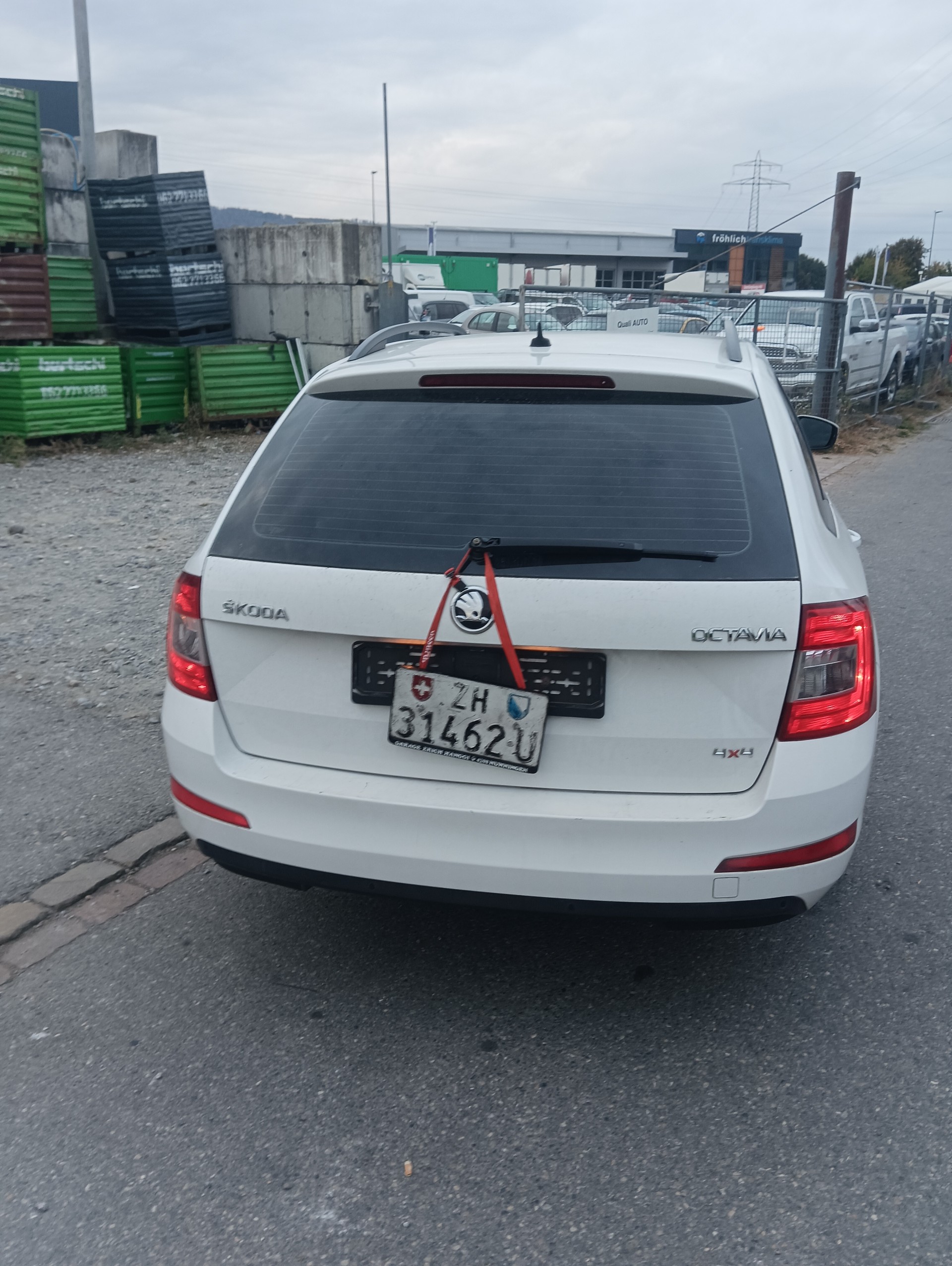SKODA Octavia Combi 1.8 TSI L&K 4x4 DSG-image-5