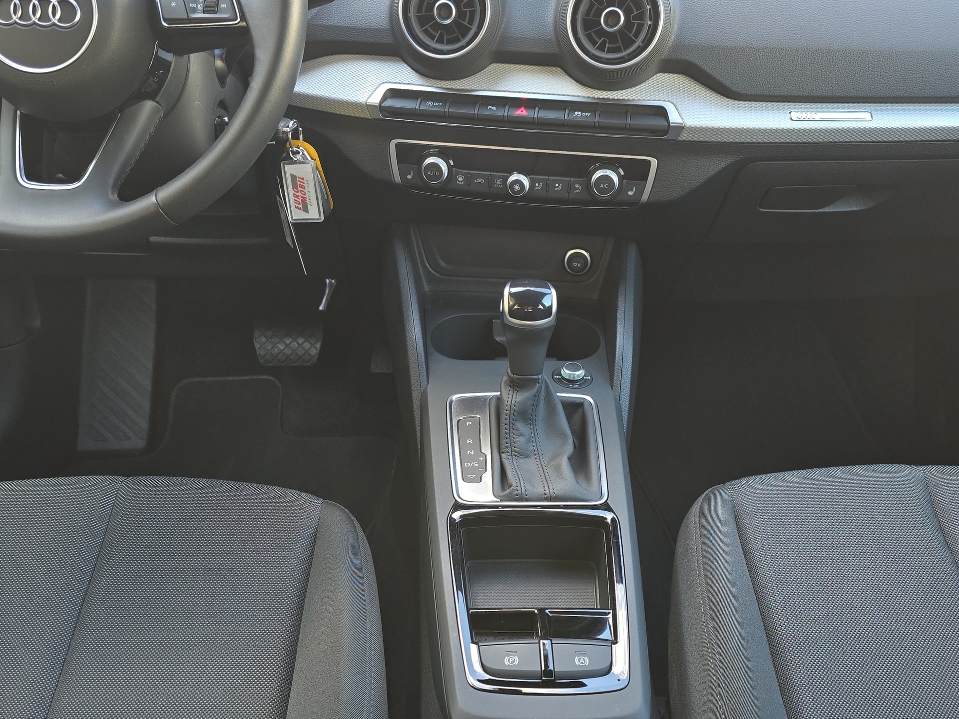 AUDI Q2 35 TFSI advanced S-tronic-image-15