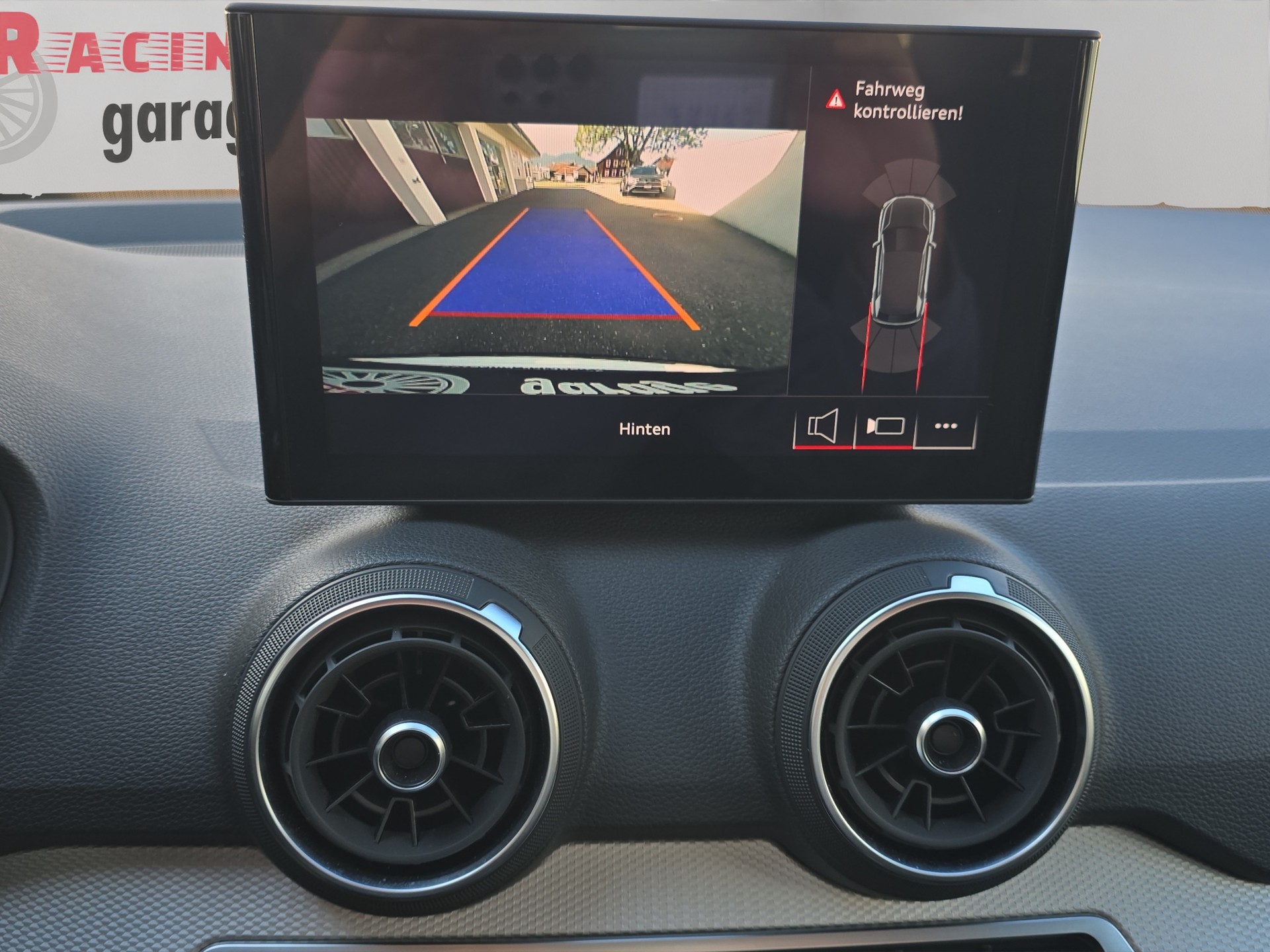 AUDI Q2 35 TFSI advanced S-tronic-image-13