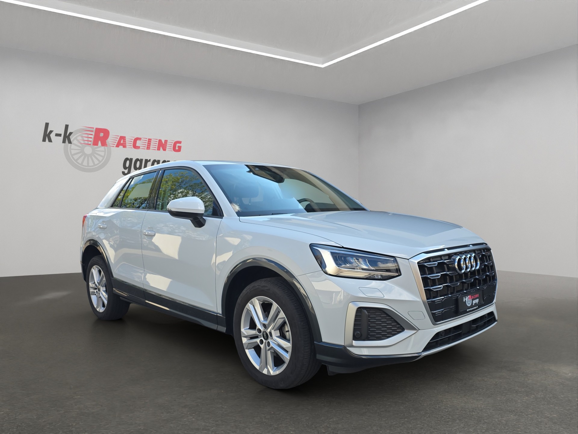 AUDI Q2 35 TFSI advanced S-tronic-showroom-element-2