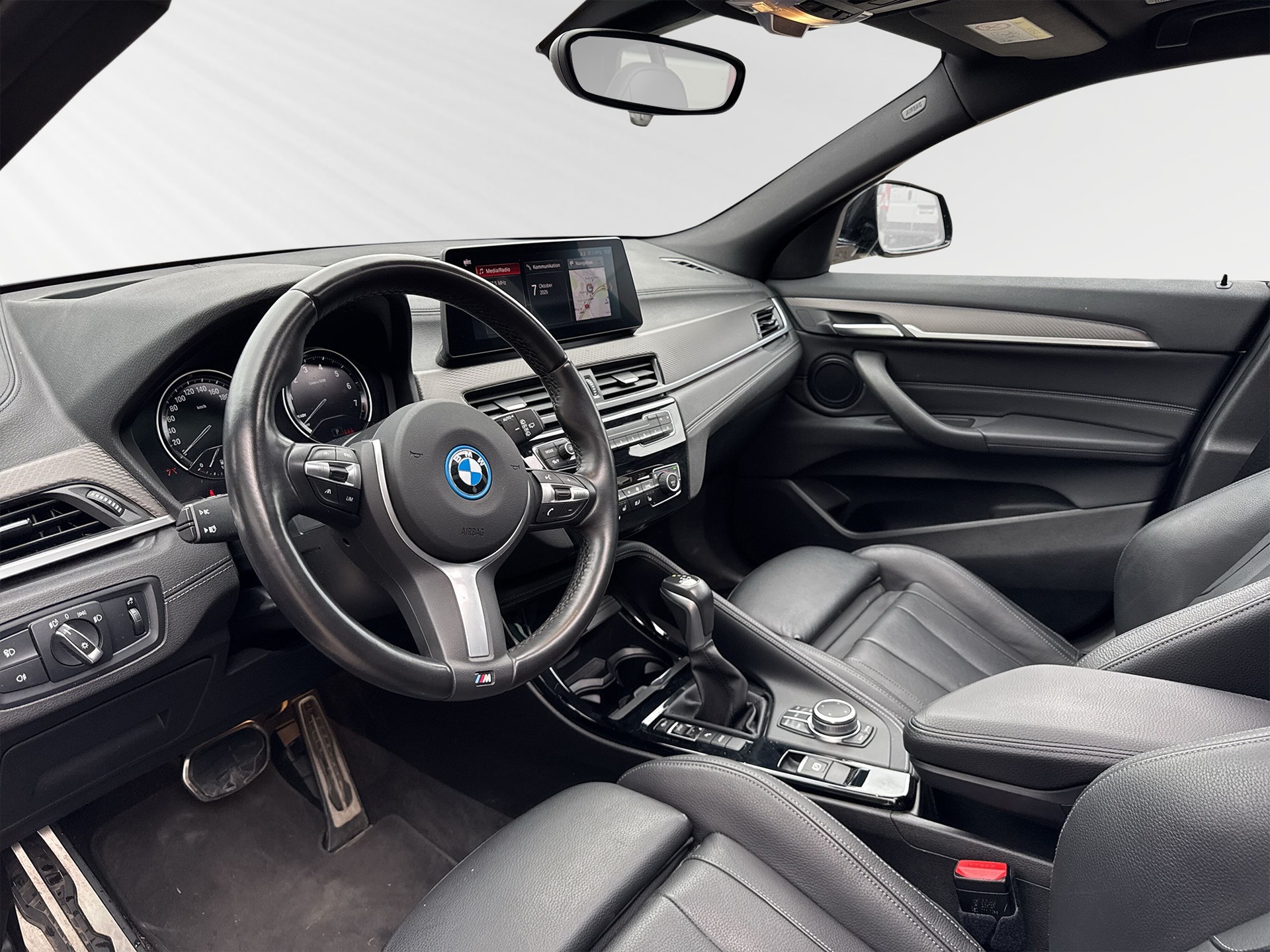 BMW X2 xDrive 25e M Sport Steptronic-showroom-element-3