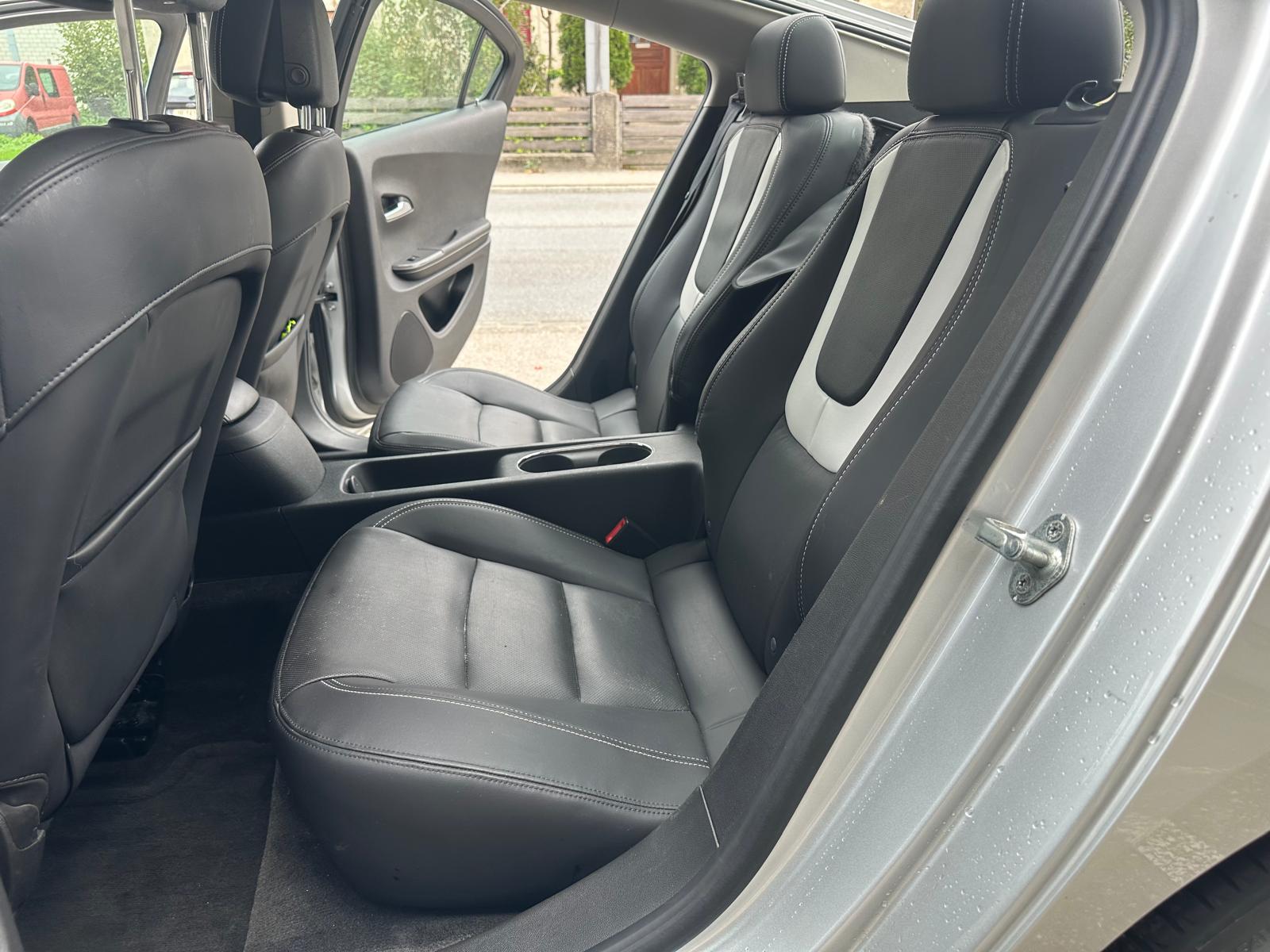 OPEL Ampera E-REV-image-10