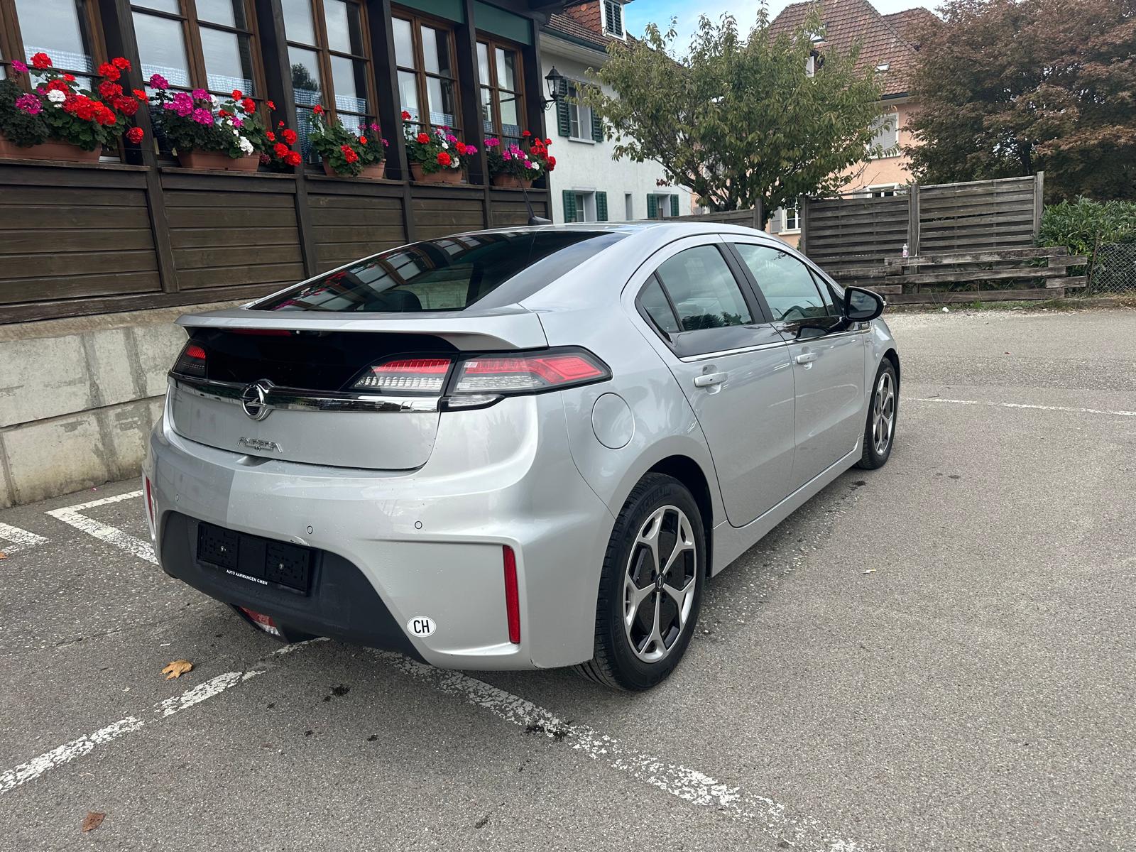 OPEL Ampera E-REV-showroom-element-3