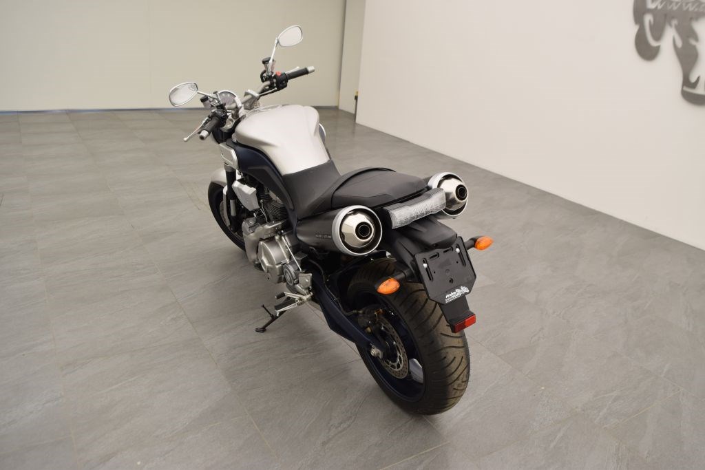 YAMAHA MT-01-image-9