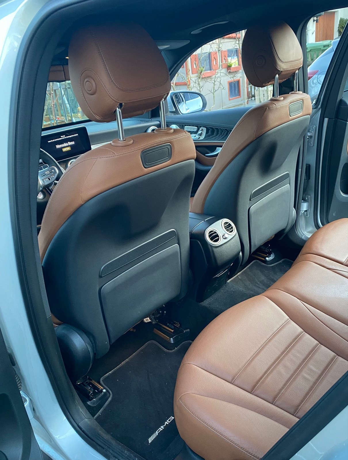 MERCEDES-BENZ GLC 200 4Matic 9G-Tronic-image-2