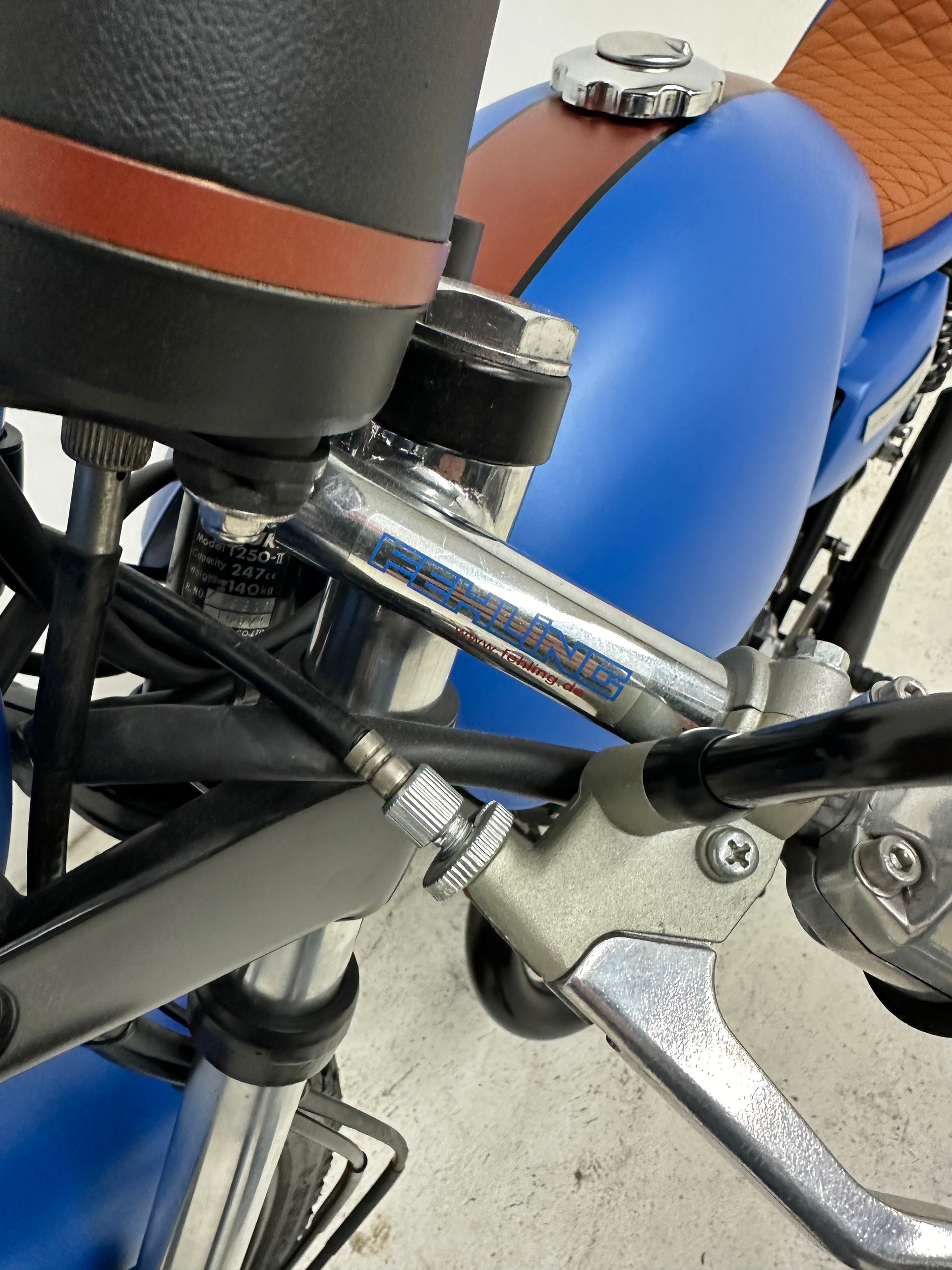 SUZUKI T 250-image-9