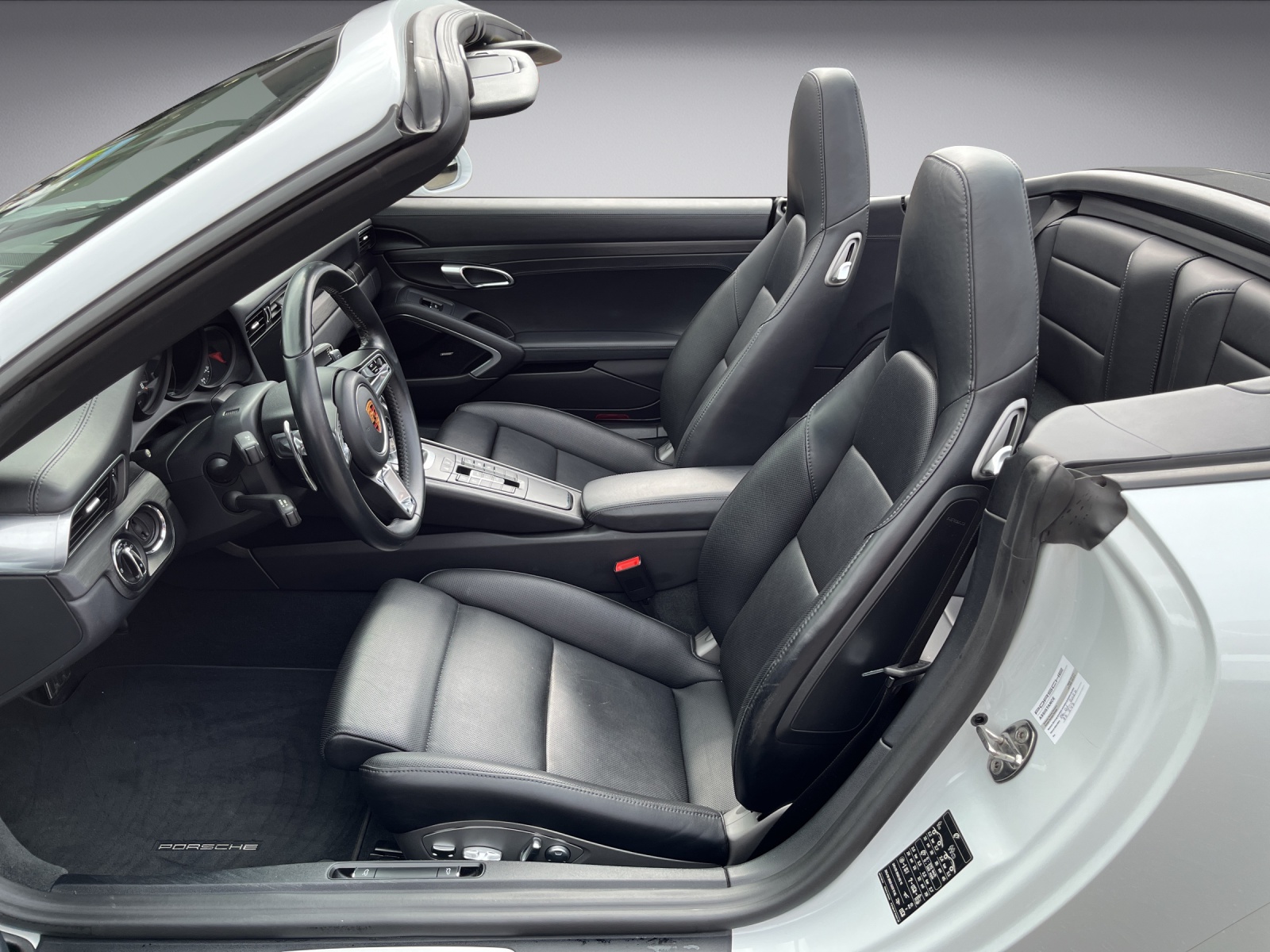 PORSCHE 911 (991.2) Cabriolet 3.0 Carrera GTS PDK-image-8