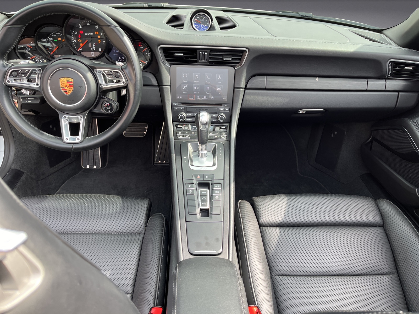 PORSCHE 911 (991.2) Cabriolet 3.0 Carrera GTS PDK-image-10