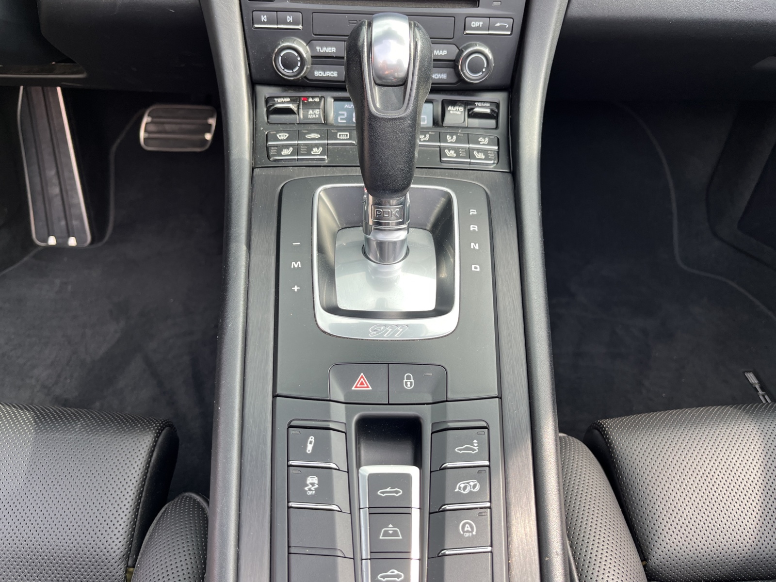 PORSCHE 911 (991.2) Cabriolet 3.0 Carrera GTS PDK-image-12