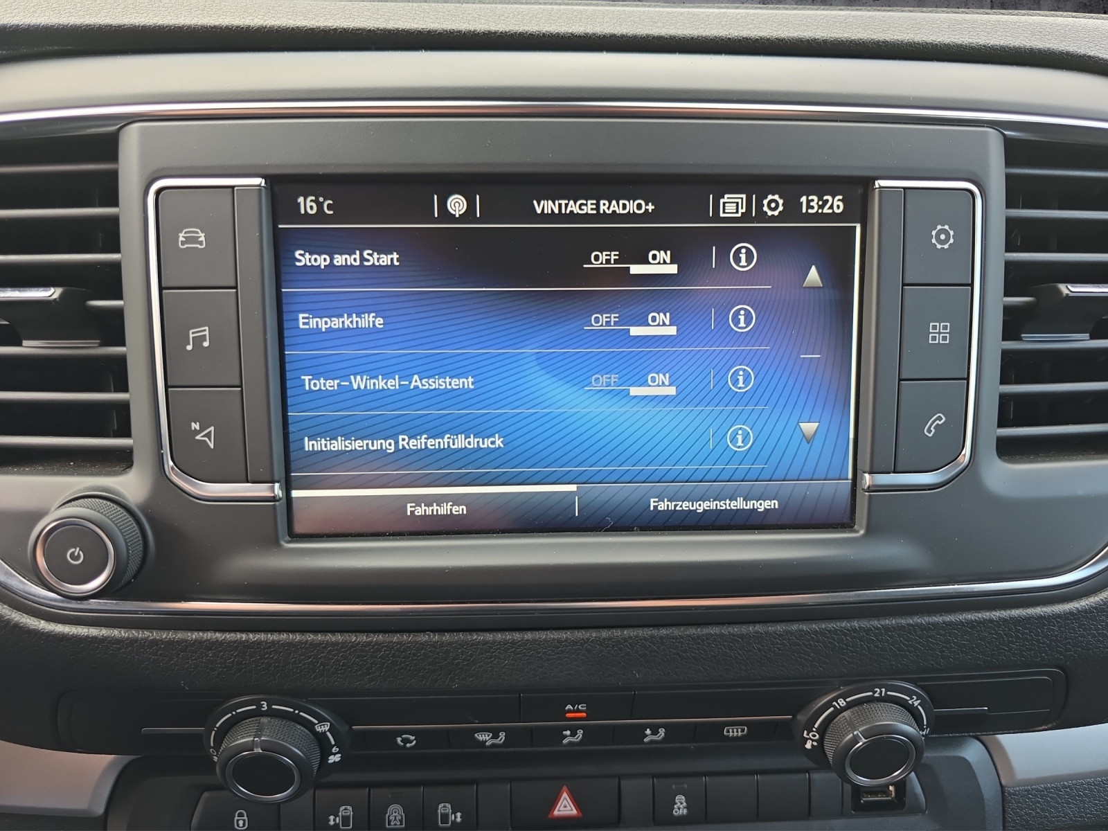 TOYOTA Proace Verso 2.0 D-4D Shuttle L1 Automatic-image-8
