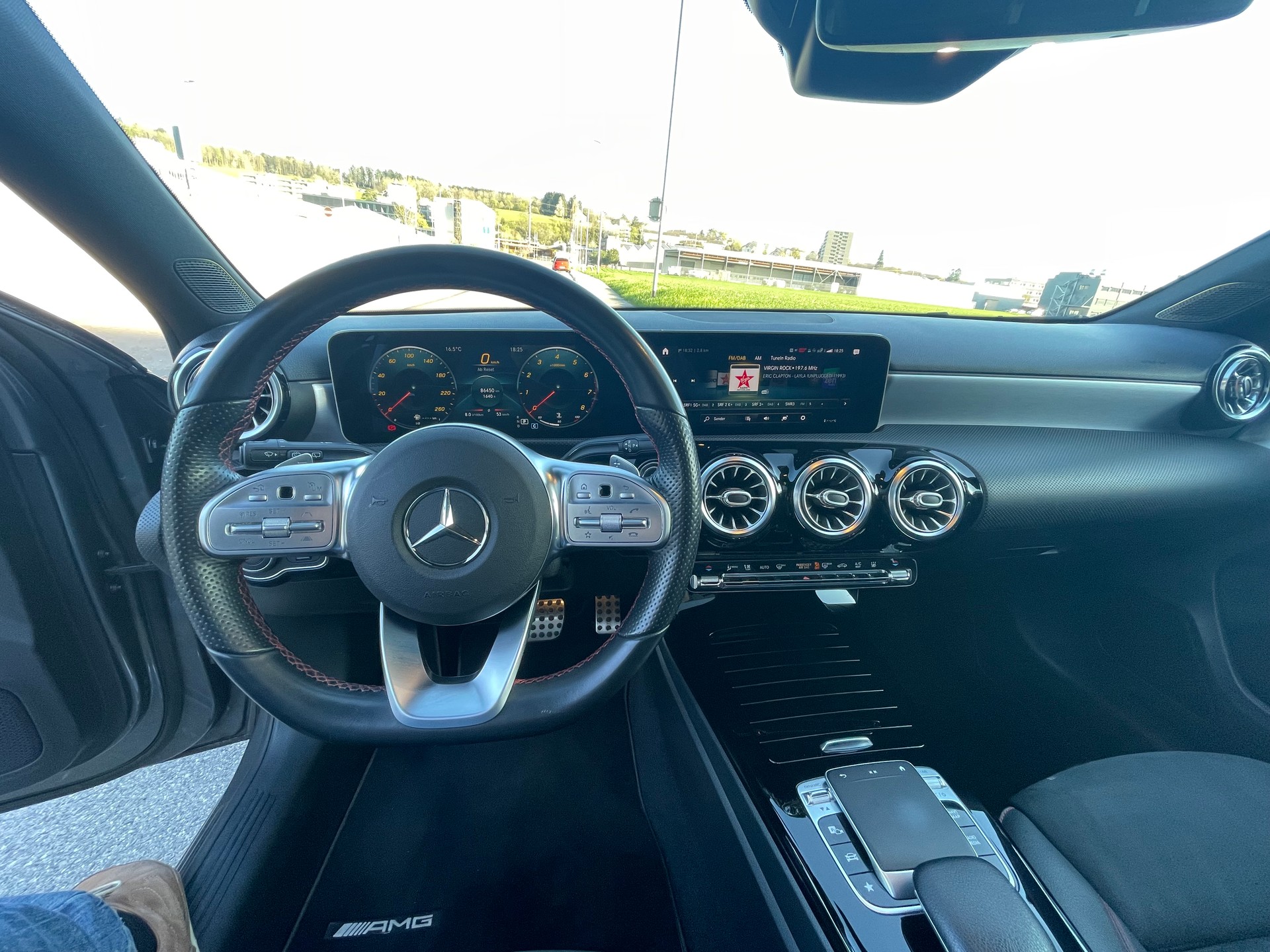 MERCEDES-BENZ A 220 AMG Line 7G-DCT 4Matic-image-7