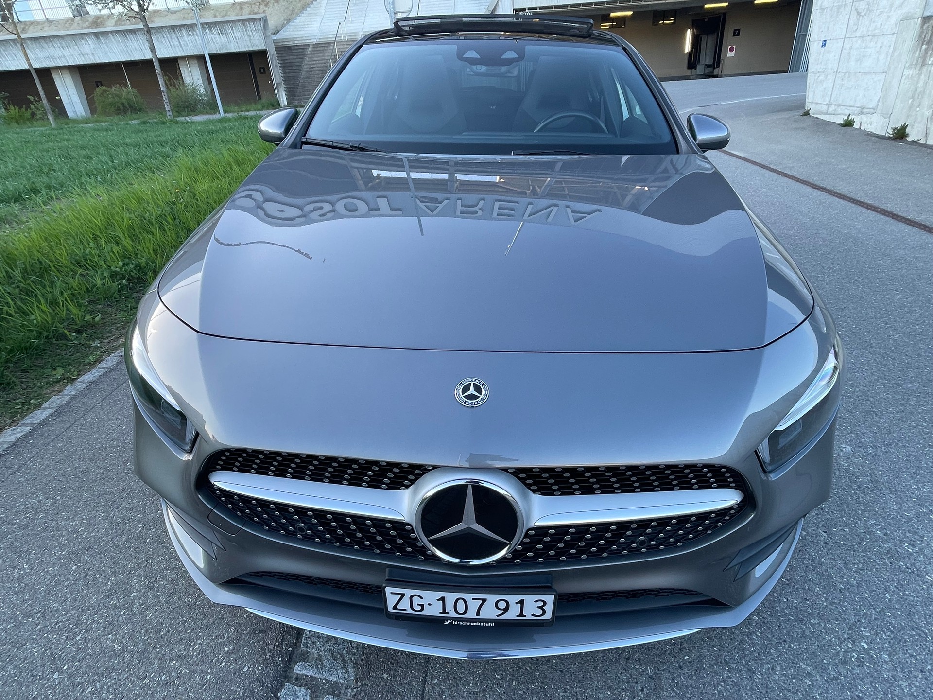 MERCEDES-BENZ A 220 AMG Line 7G-DCT 4Matic-image-3