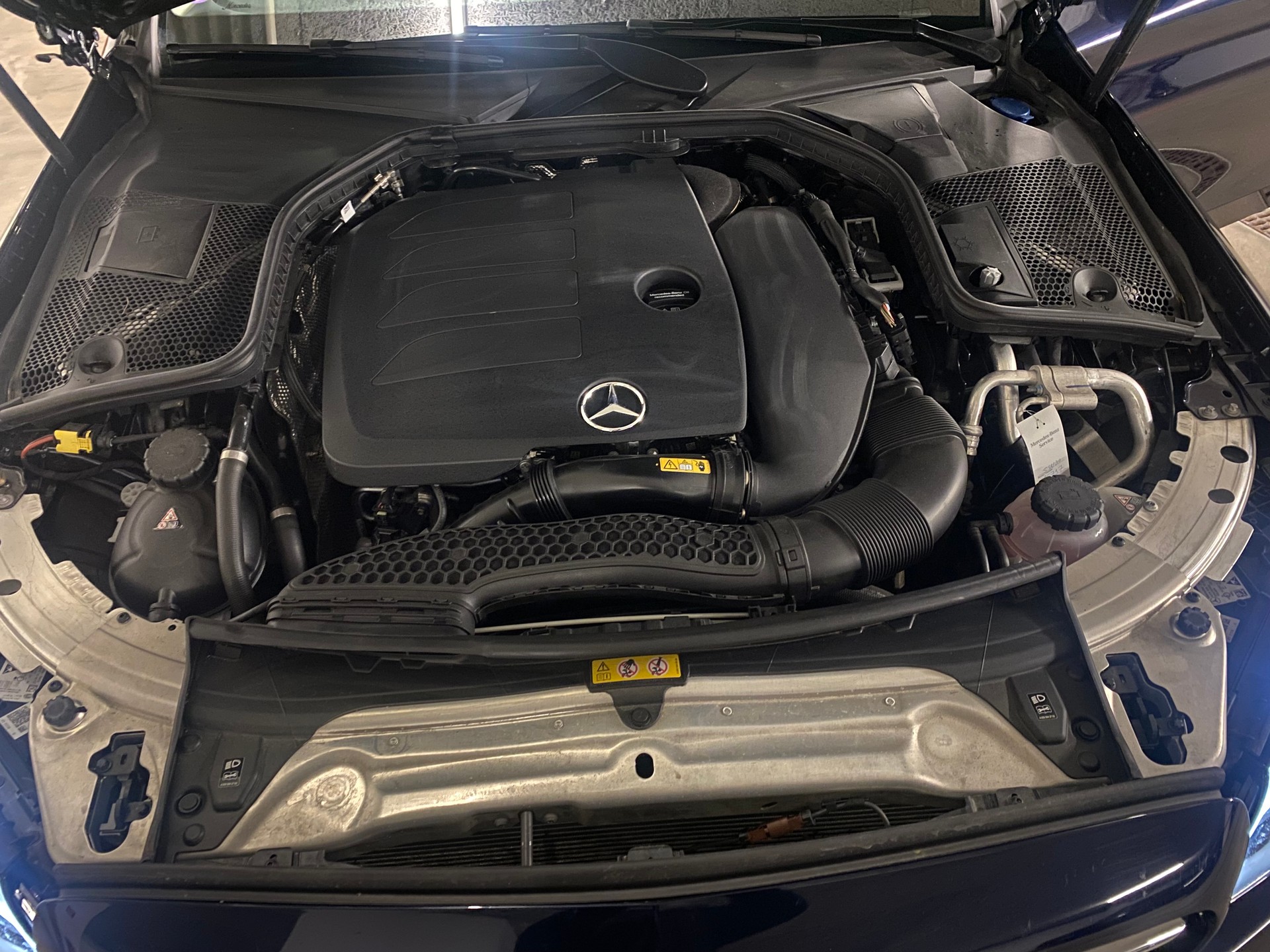 MERCEDES-BENZ C 200 4Matic Avantgarde 9G-Tronic-image-11