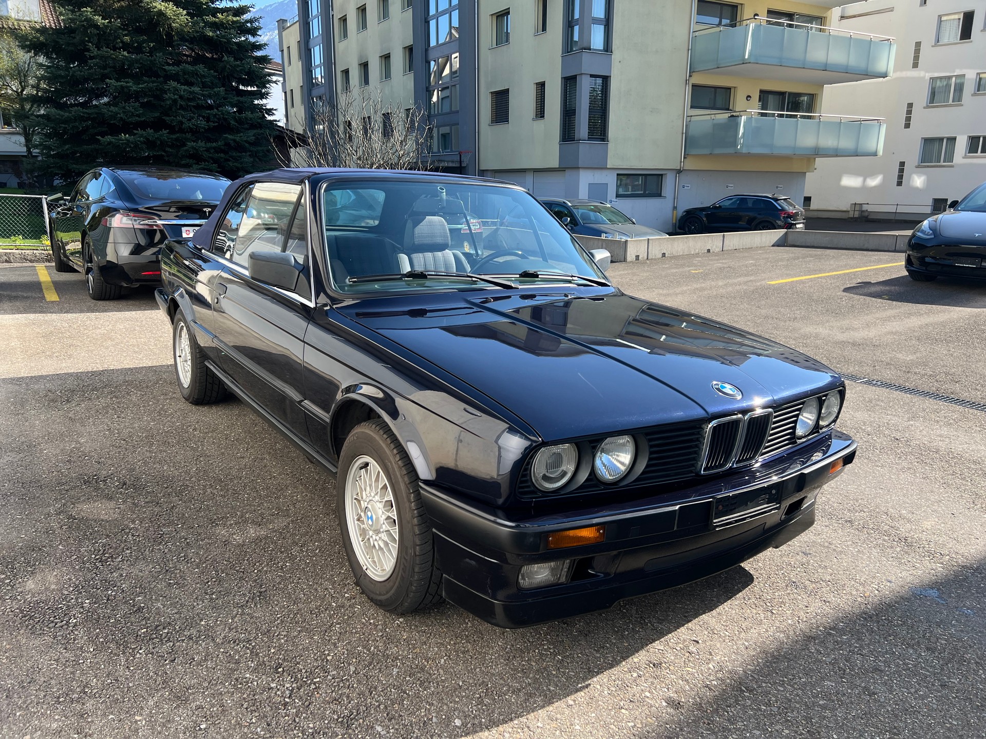 BMW 318i Cabrio-image-8